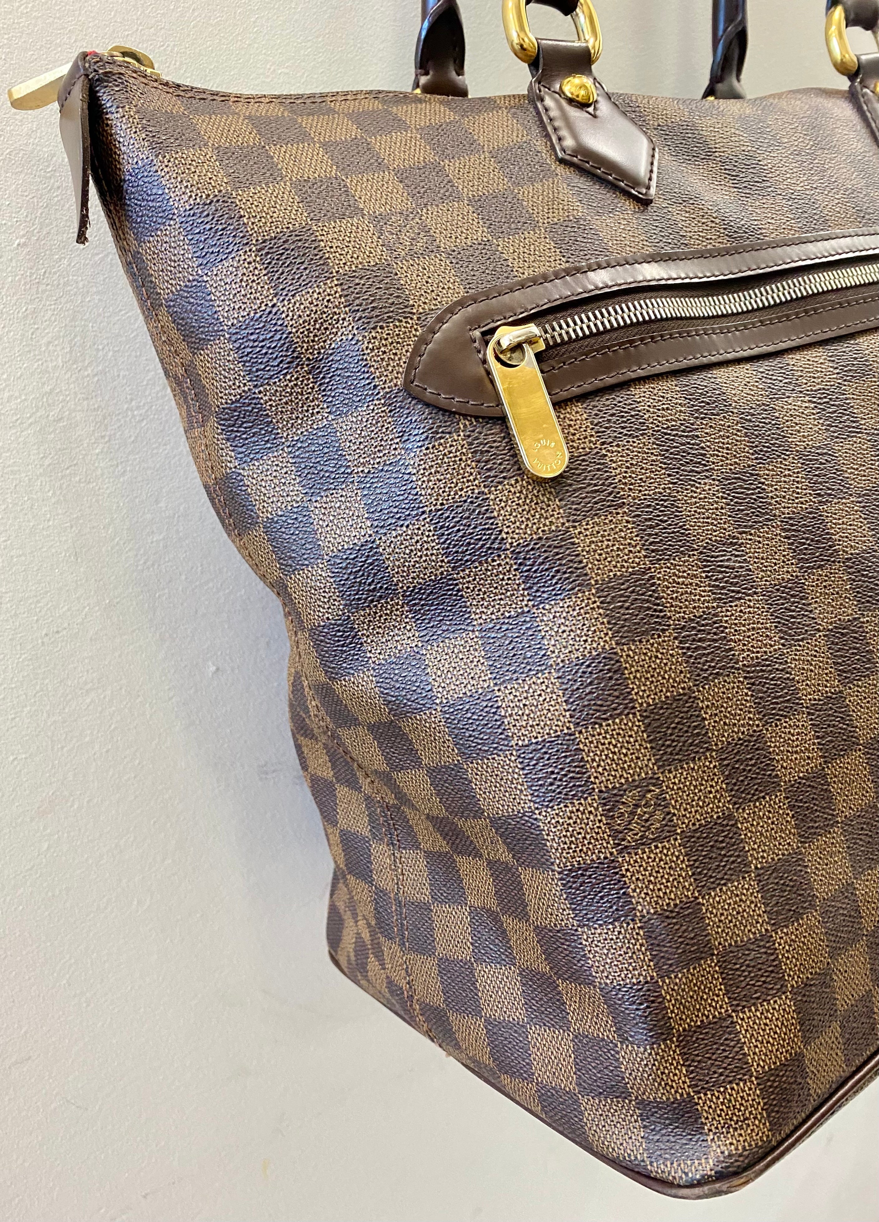 LOUIS VUITTON DAMIER EBENE SALEYA GM TOTE