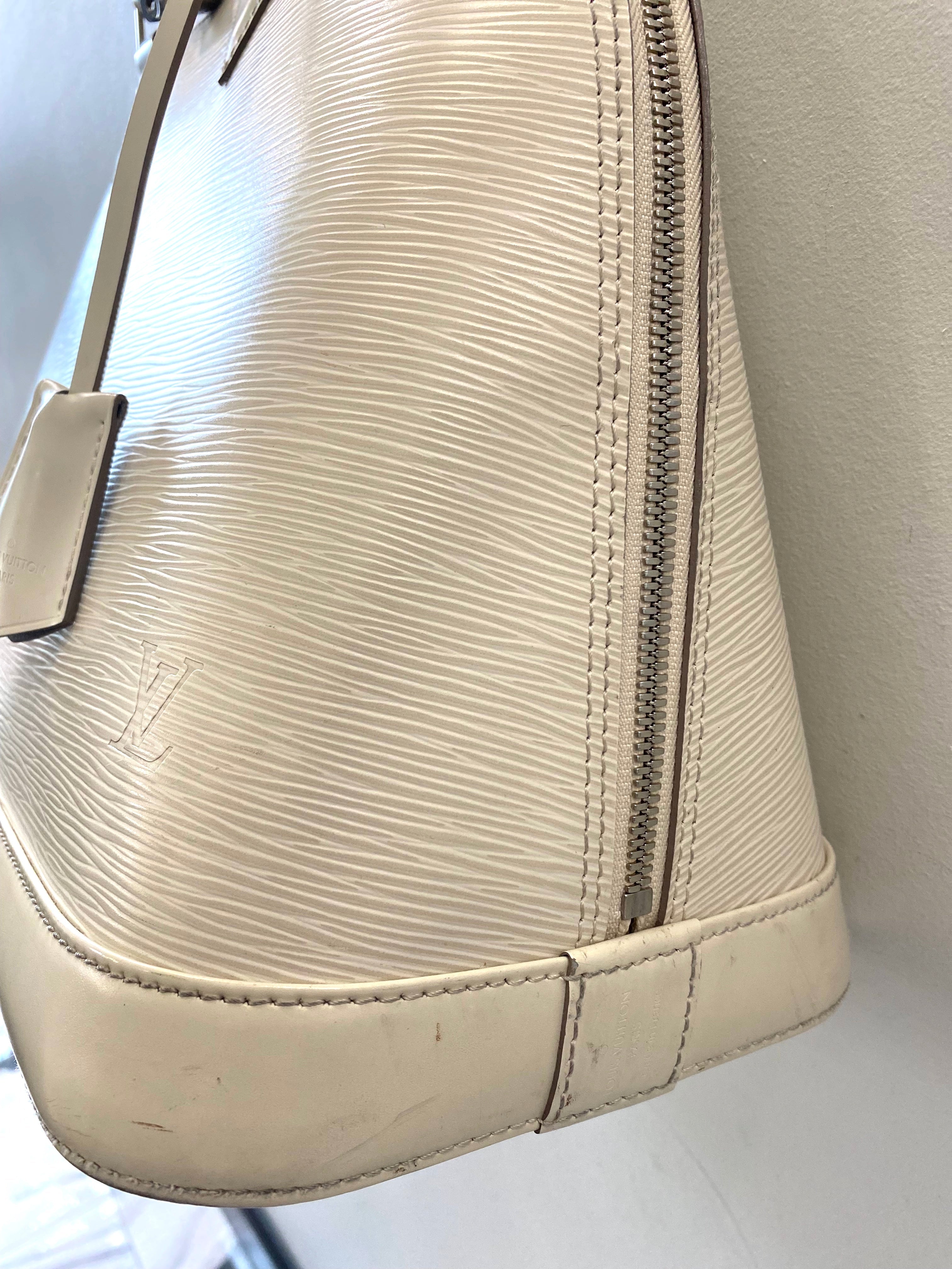 LOUIS VUITTON EPI LEATHER ALMA GM IVORY