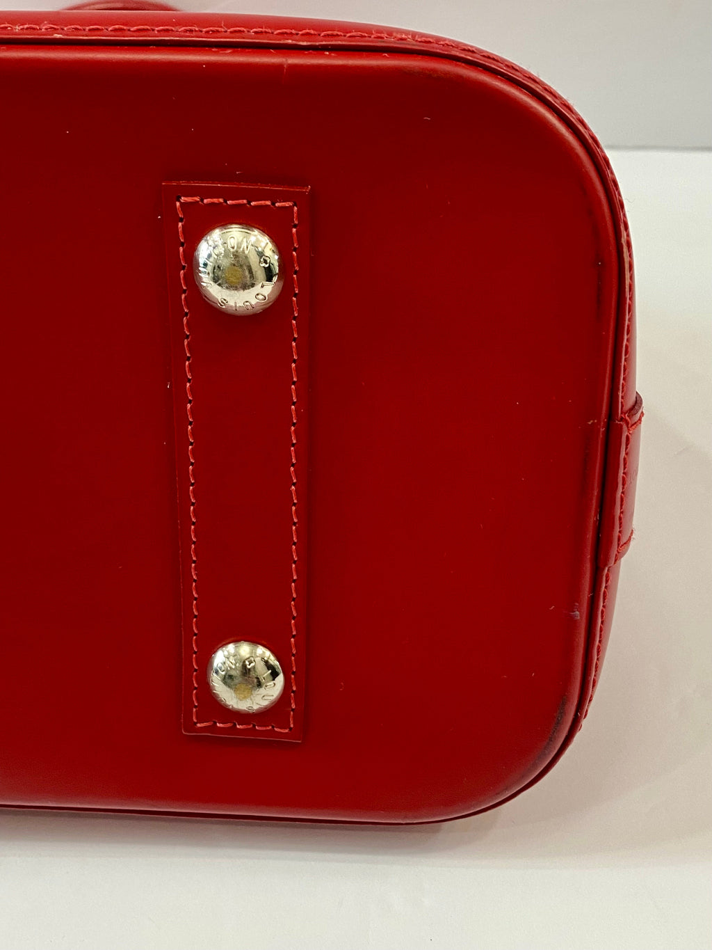 LOUIS VUITTON EPI LEATHER ALMA PM IN RED