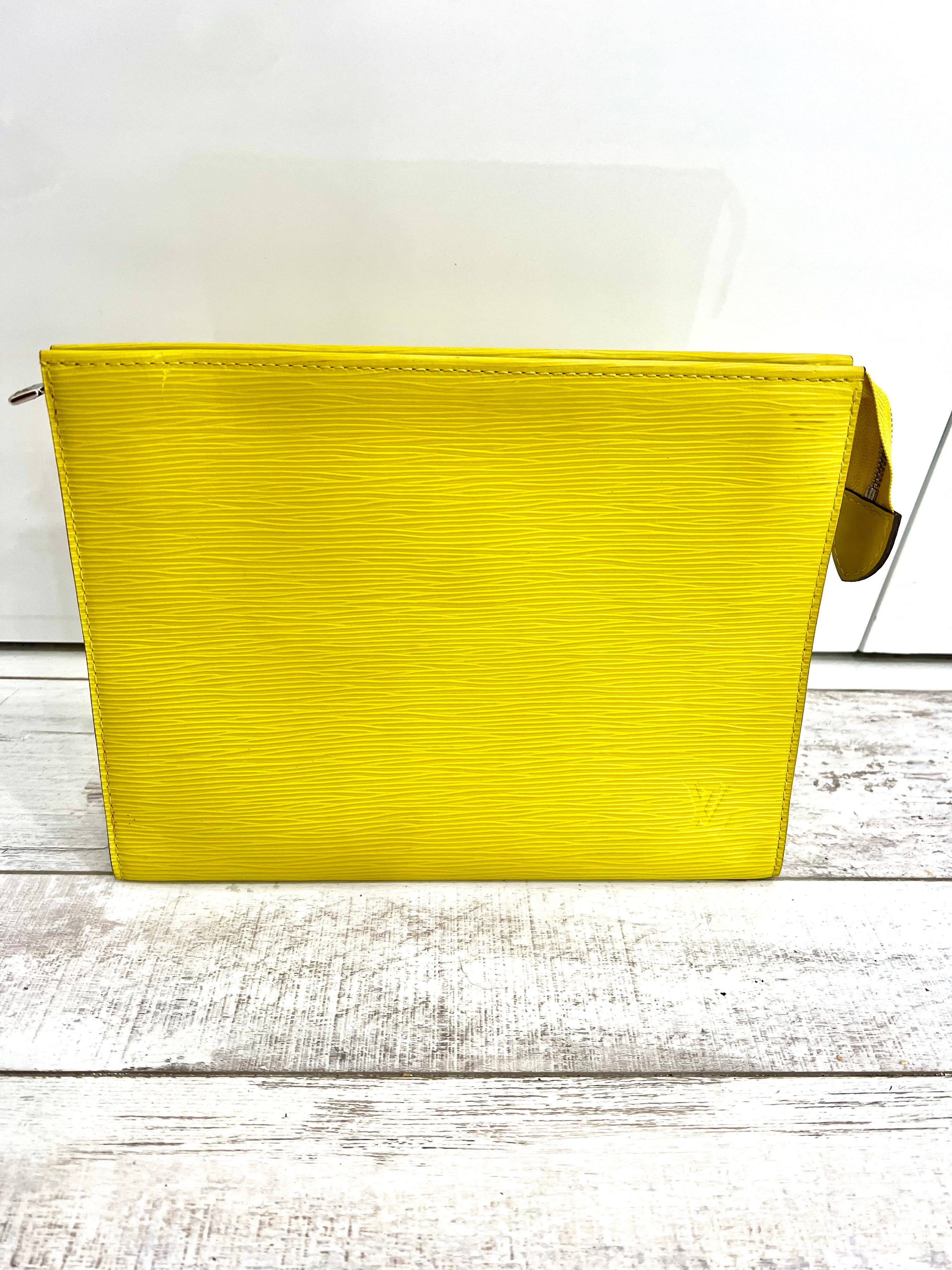 LOUIS VUITTON EPI LEATHER TOILETRY POUCH