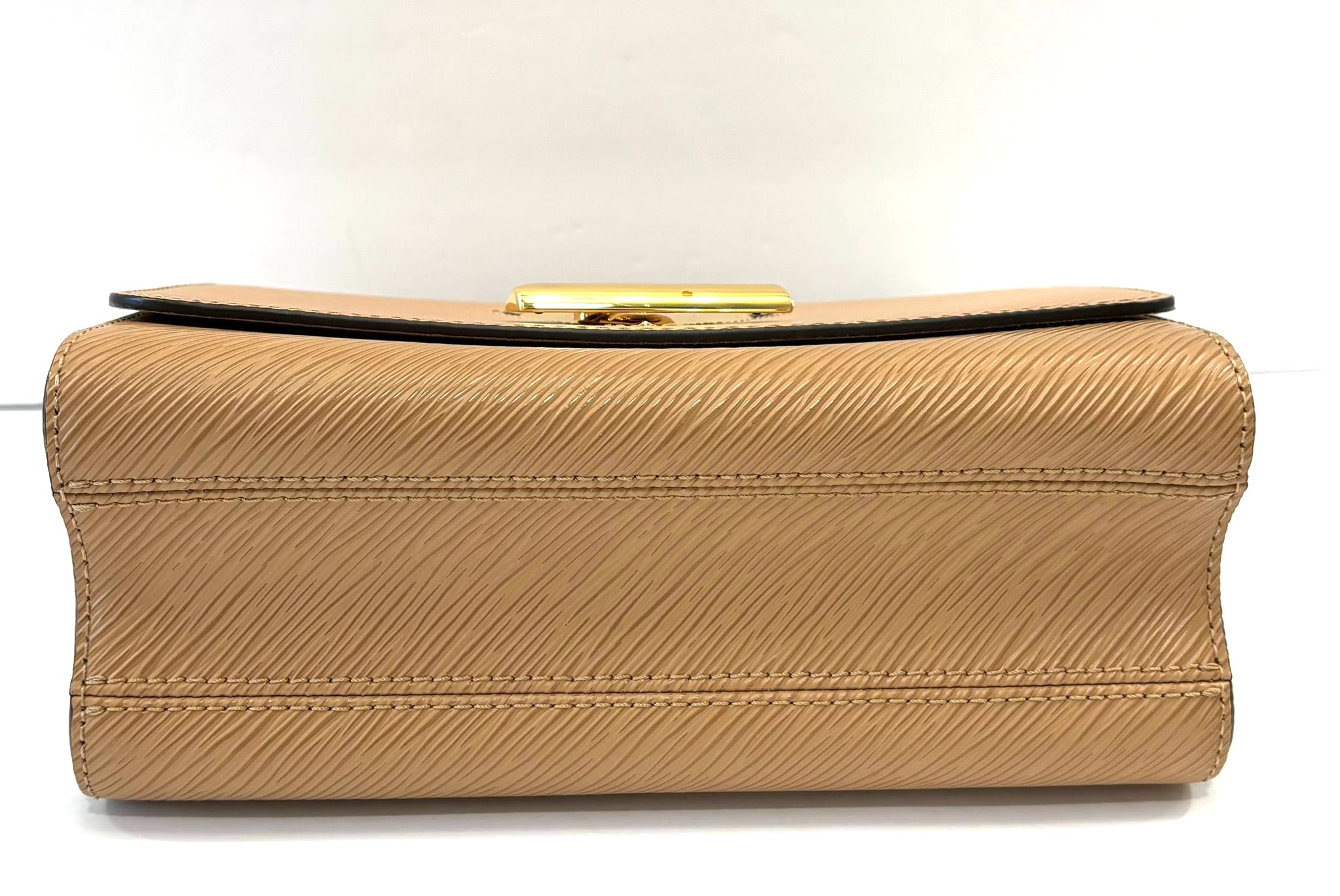 LOUIS VUITTON EPI LEATHER TWIST MM SHOULDER BAG