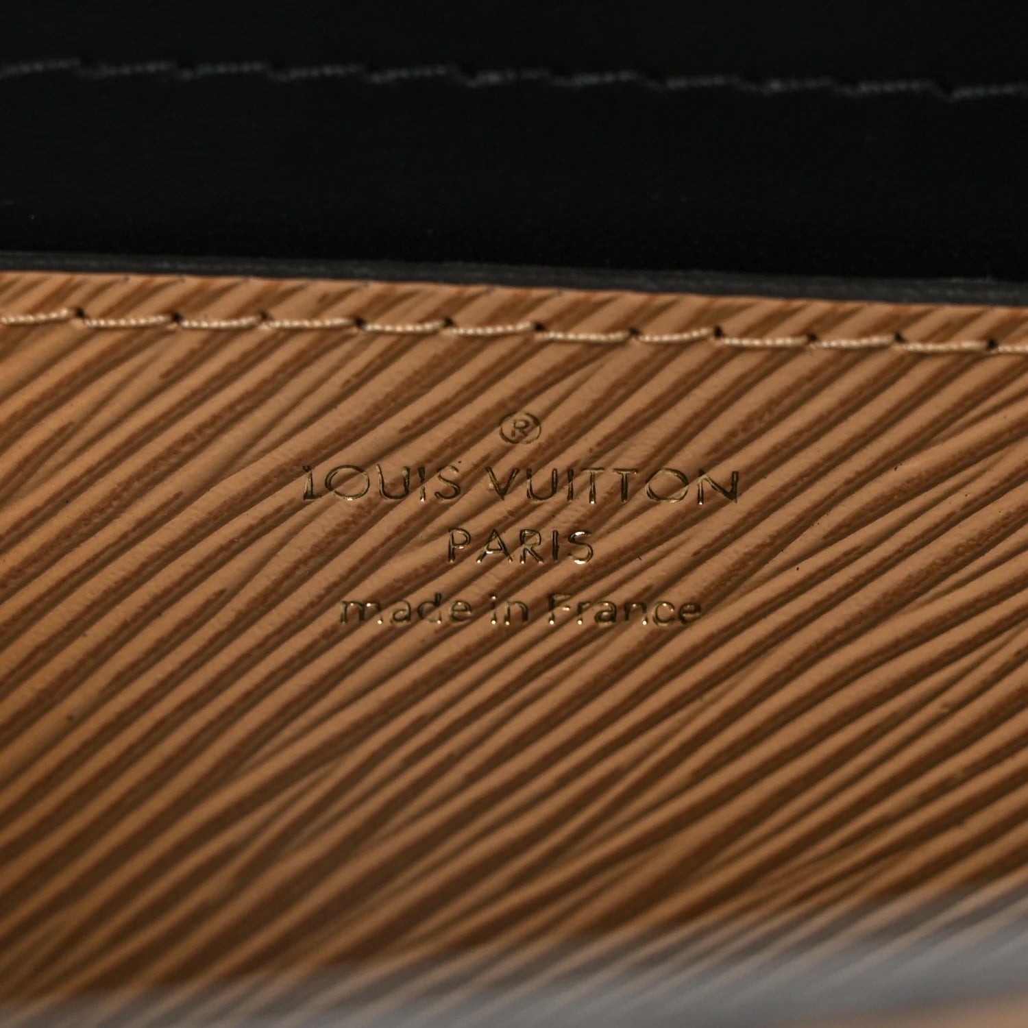 LOUIS VUITTON EPI LEATHER TWIST MM SHOULDER BAG