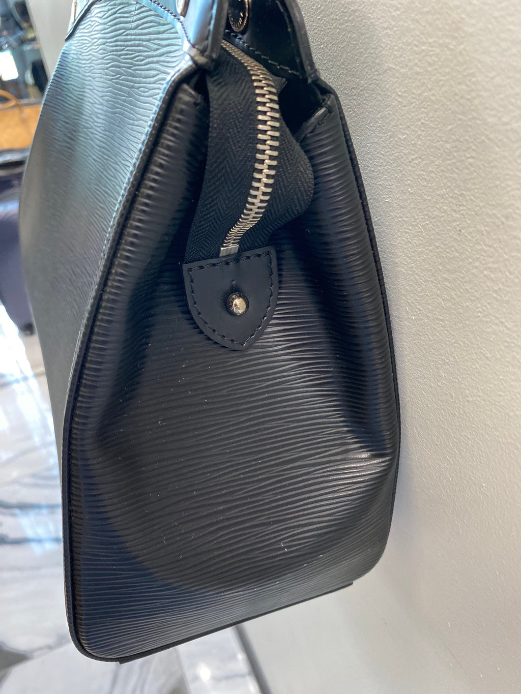 LOUIS VUITTON EPI LEATHER BREA MM BAG
