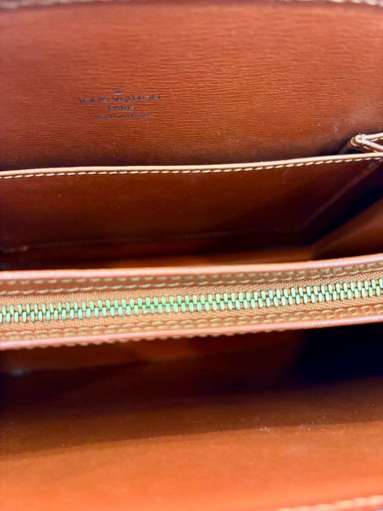 LOUIS VUITTON EPI LEATHER CAPUCHIN SHOULDER BAG – KENYA BROWN