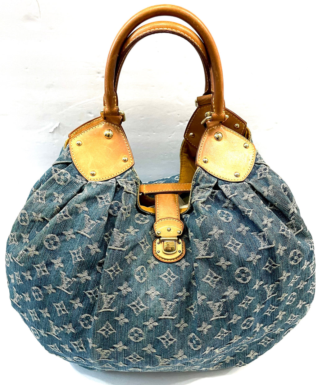 LOUIS VUITTON LV MONOGRAM MAHINA XL HOBO BAG