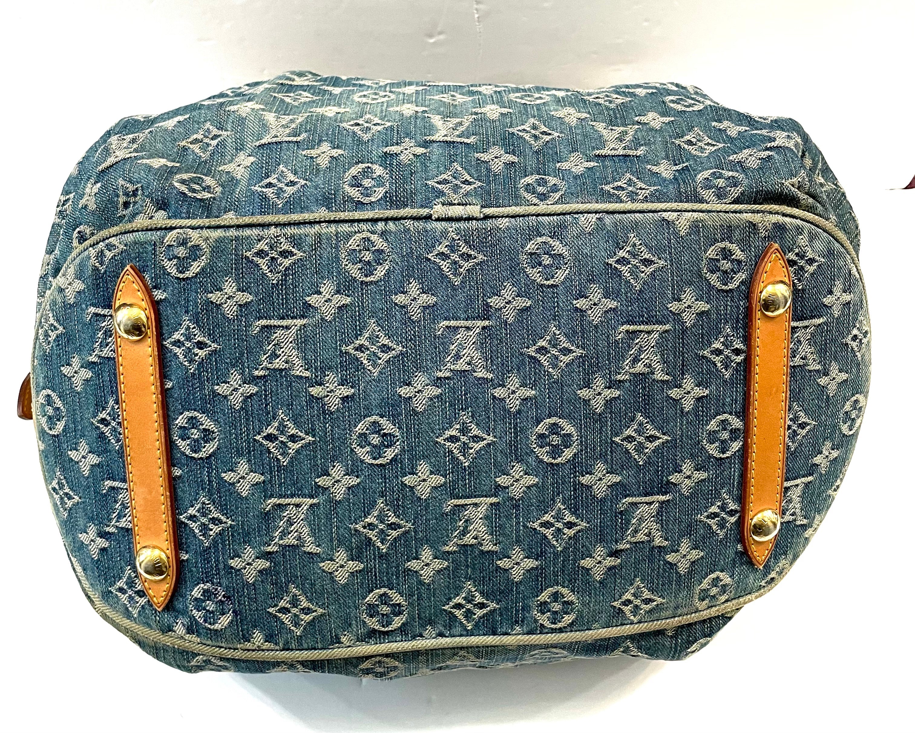 LOUIS VUITTON LV MONOGRAM MAHINA XL HOBO BAG