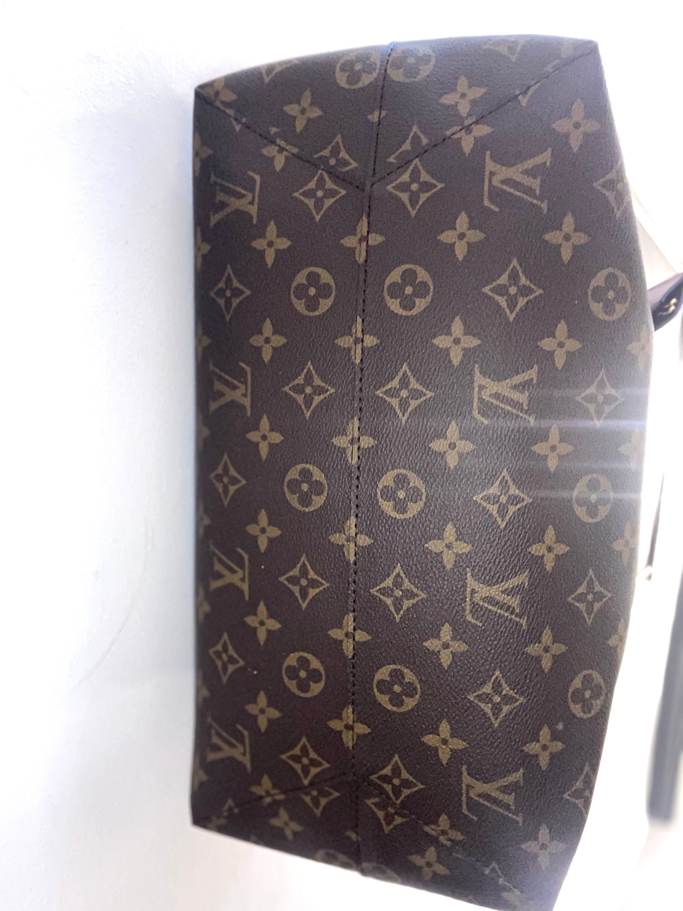 LOUIS VUITTON MONOGRAM FLOWER HOBO BAG
