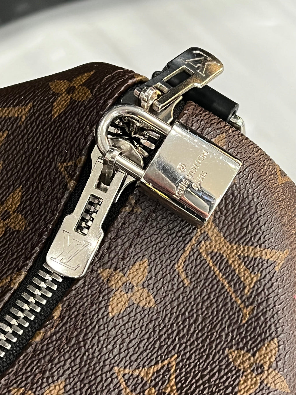 LOUIS VUITTON MONOGRAM MACASSAR KEEPALL BANDOULIÈRE 55 BAG