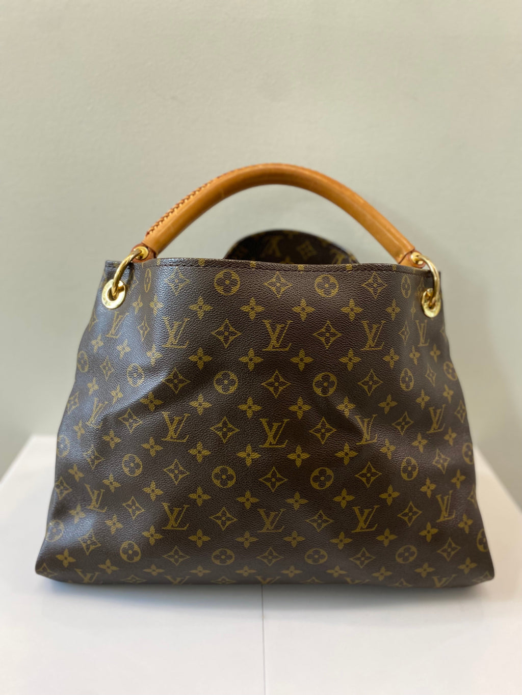 LOUIS VUITTON MONOGRAM ARTSY MM BAG