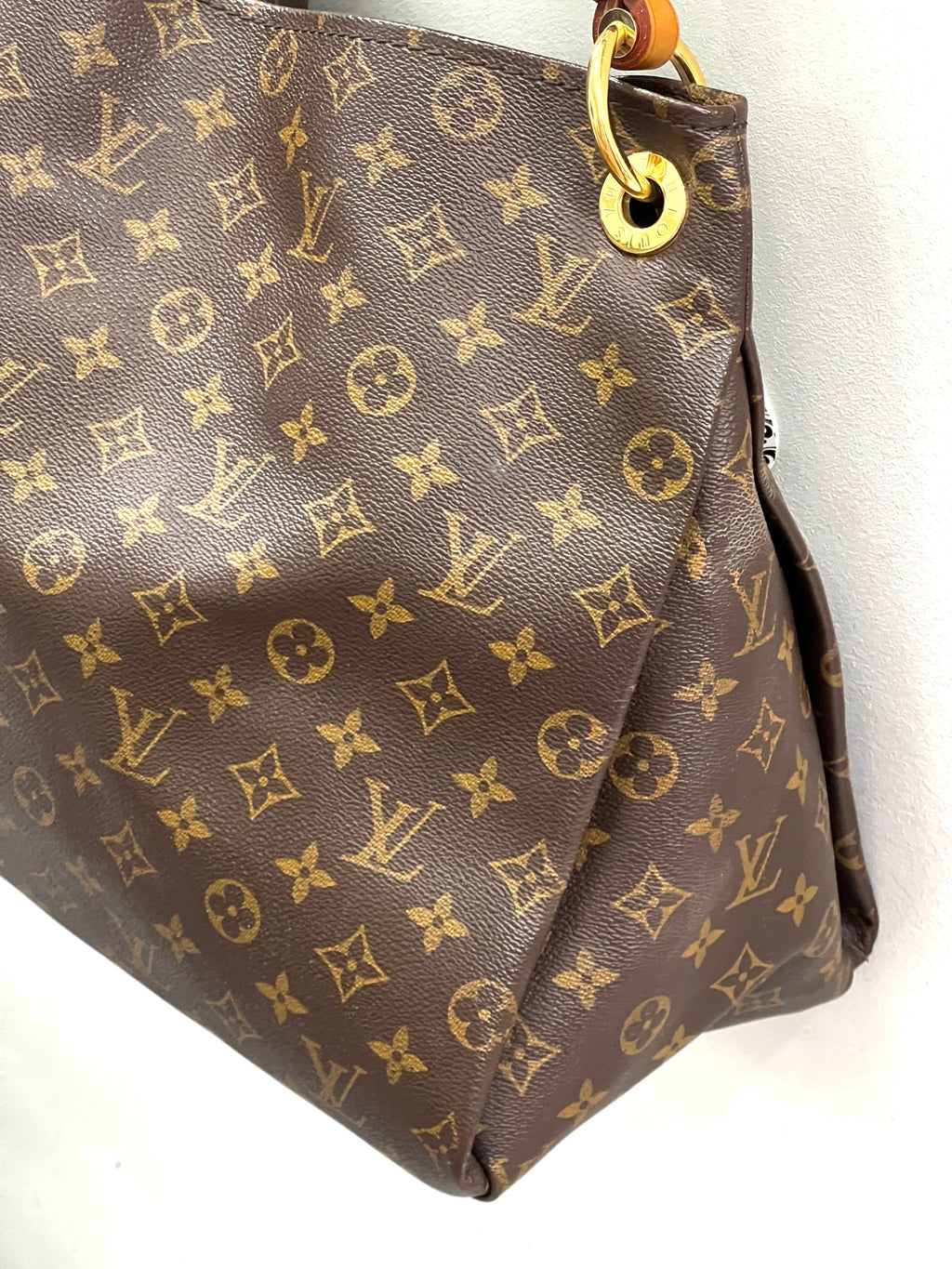 LOUIS VUITTON MONOGRAM ARTSY MM BAG