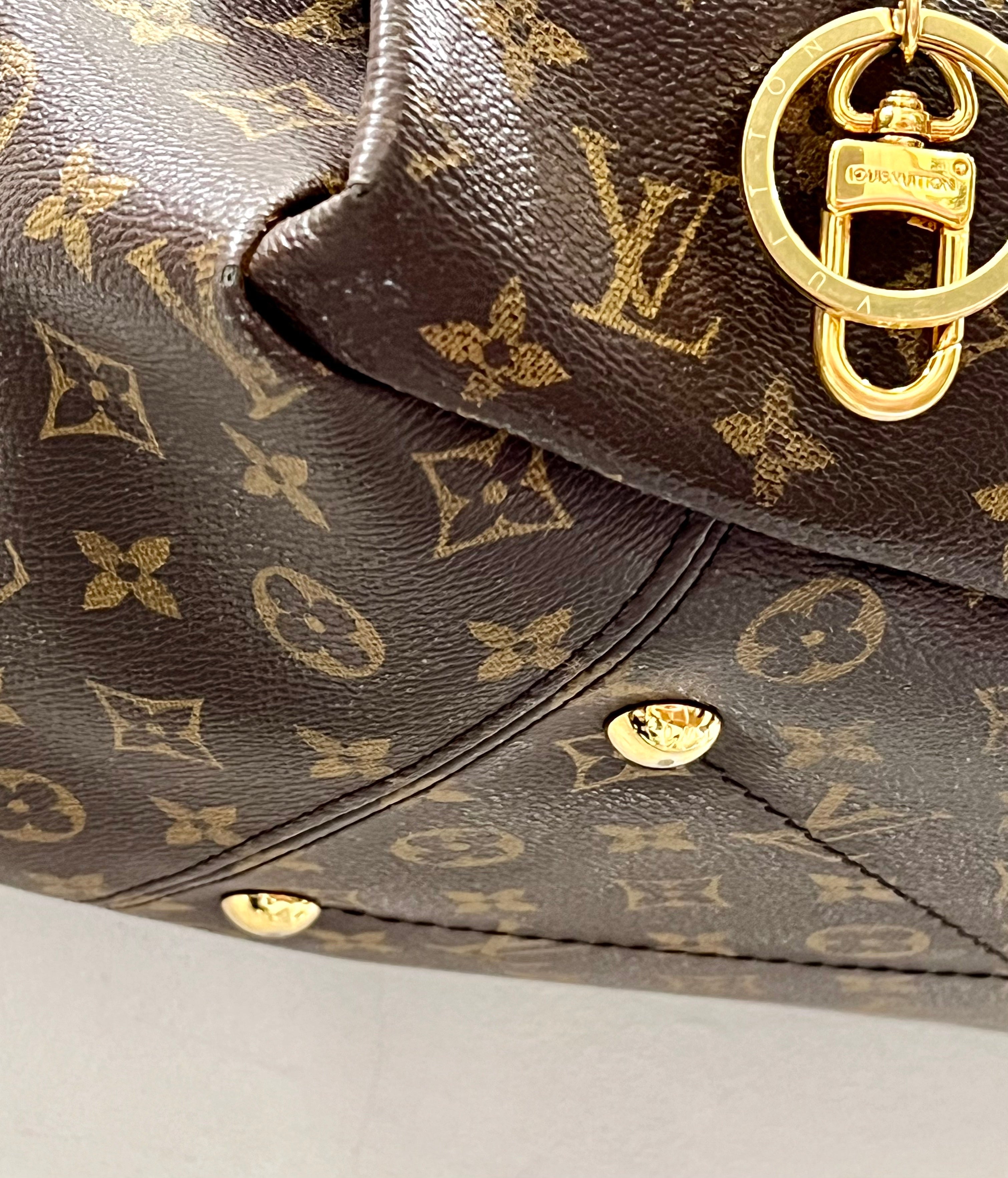 LOUIS VUITTON MONOGRAM ARTSY MM BAG