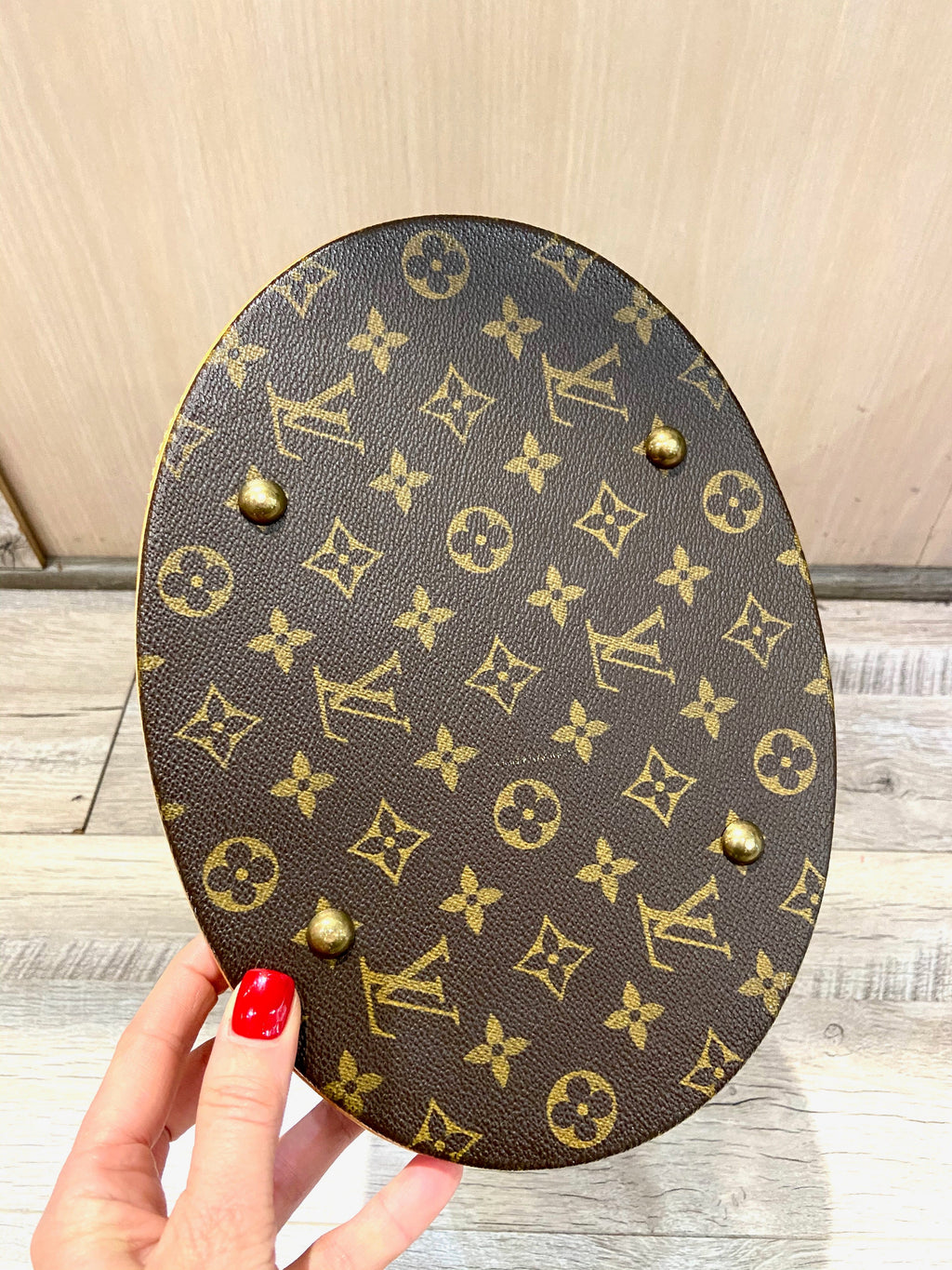 LOUIS VUITTON MONOGRAM BUCKET BAG GM