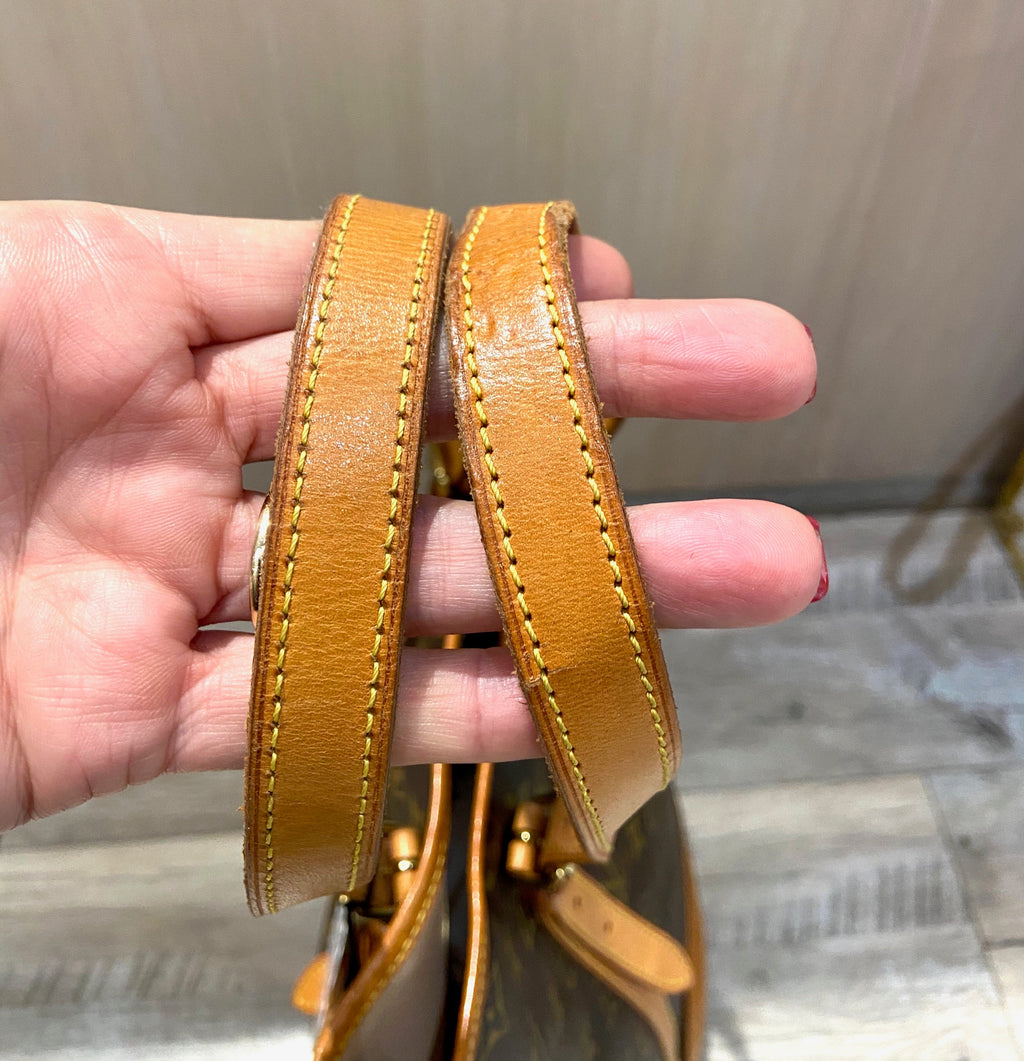 LOUIS VUITTON MONOGRAM BUCKET BAG GM