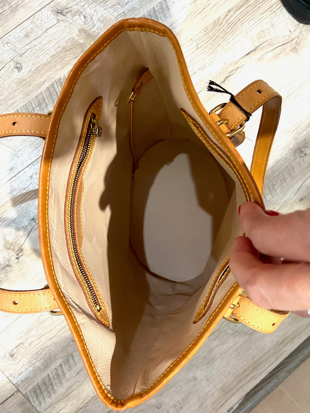LOUIS VUITTON MONOGRAM BUCKET BAG GM