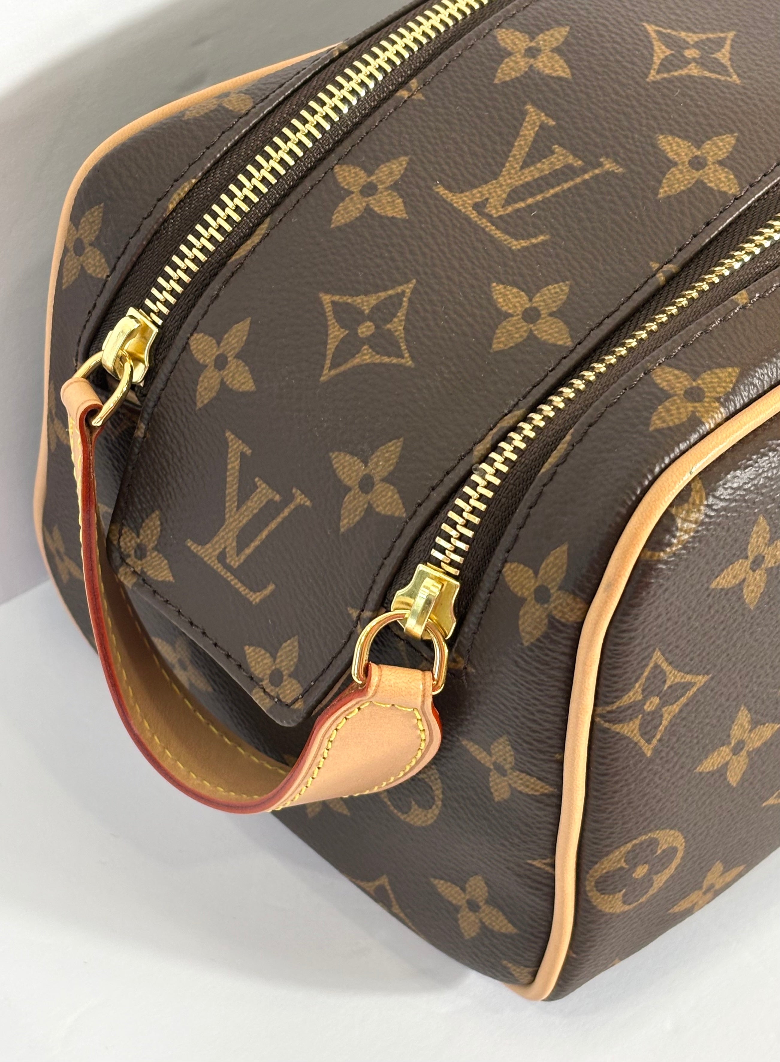 LOUIS VUITTON MONOGRAM DOPP KIT TOILET POUCH