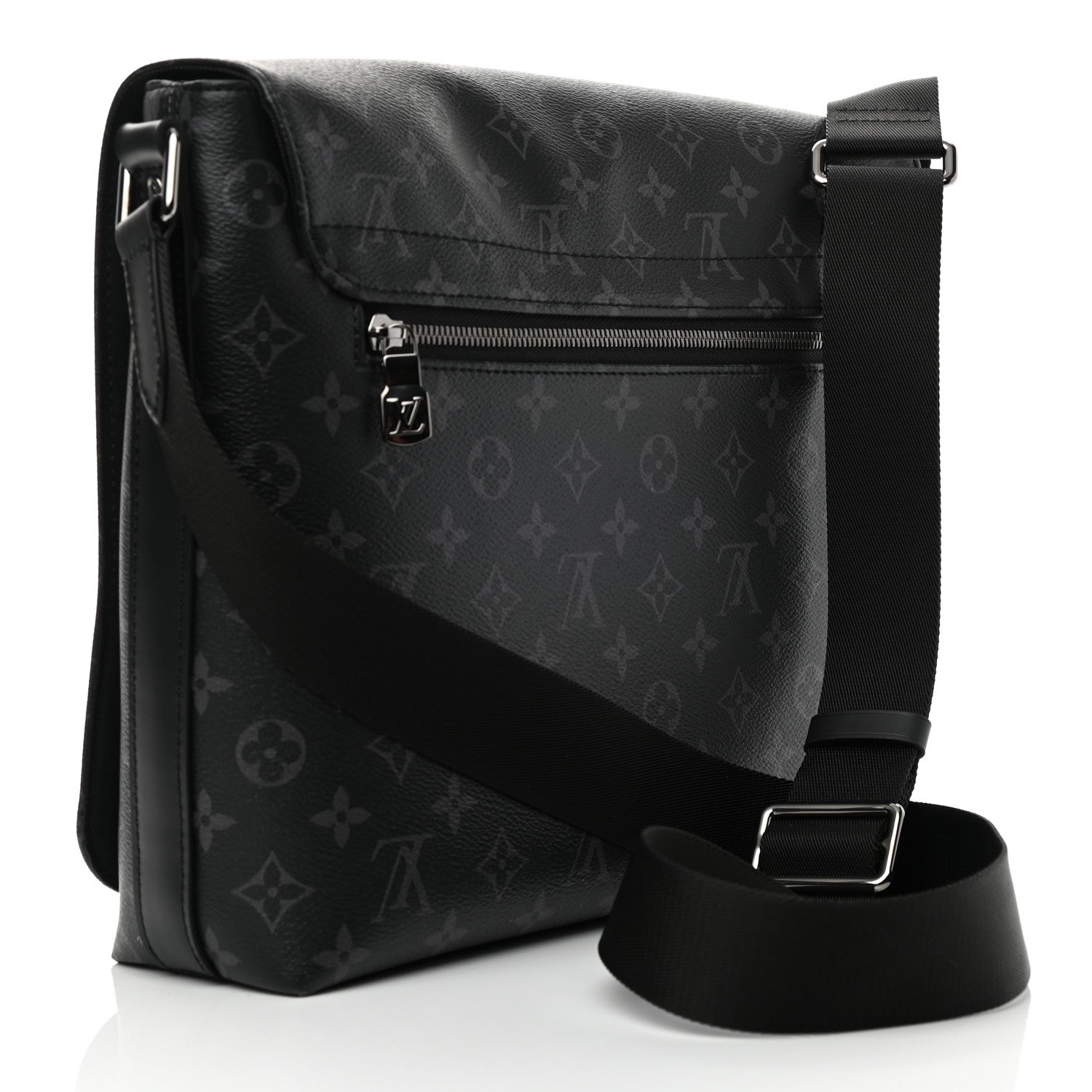 LOUIS VUITTON MONOGRAM ECLIPSE DISTRICT MM BAG