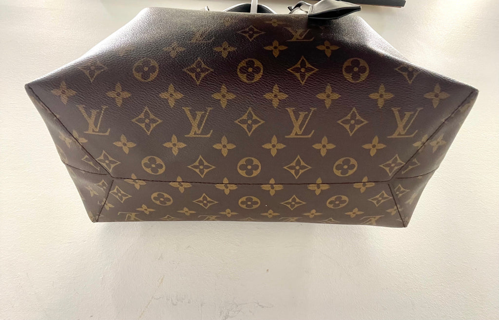LOUIS VUITTON MONOGRAM FLOWER HOBO BAG BLACK