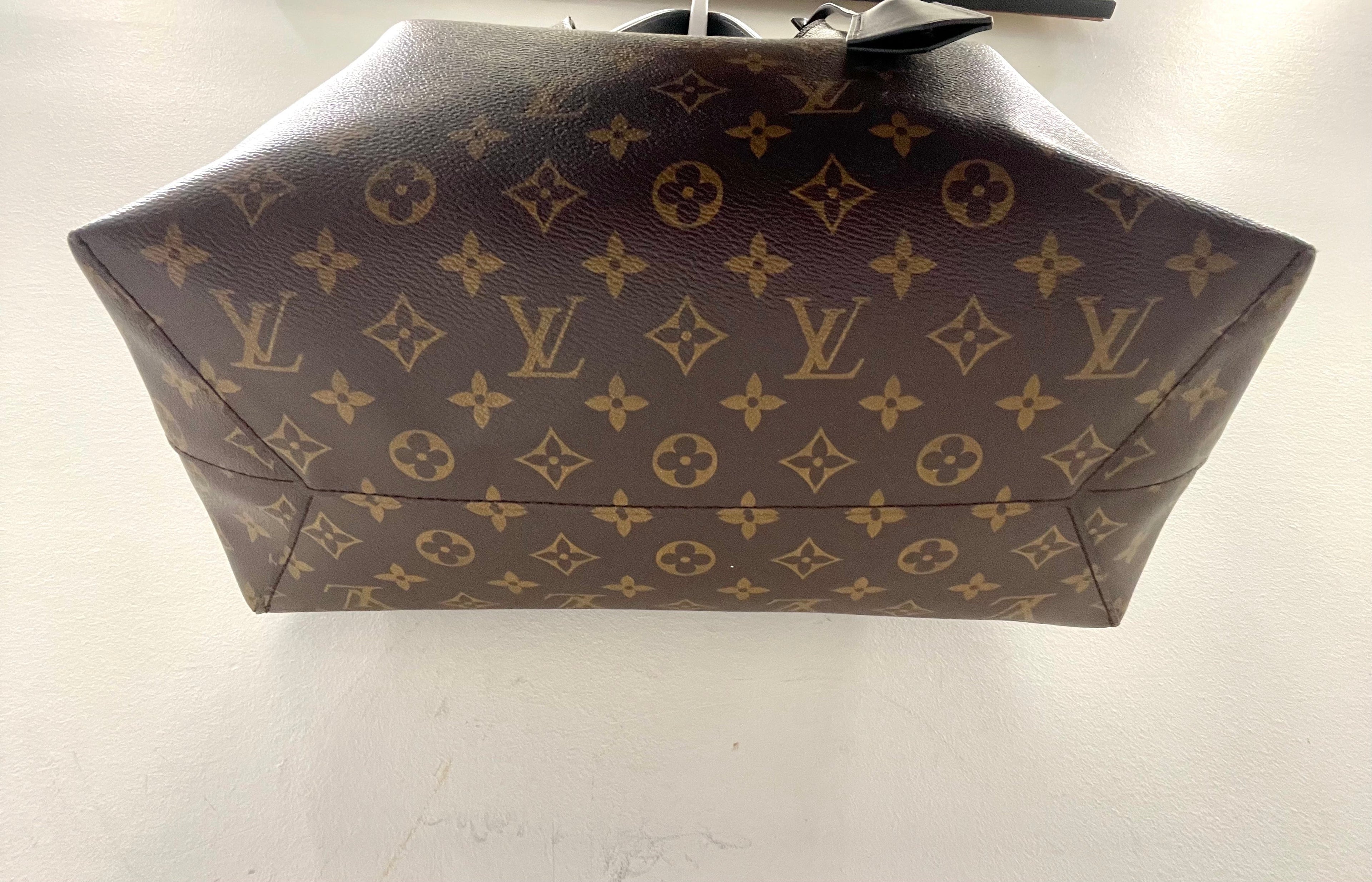 LOUIS VUITTON MONOGRAM FLOWER HOBO BAG BLACK