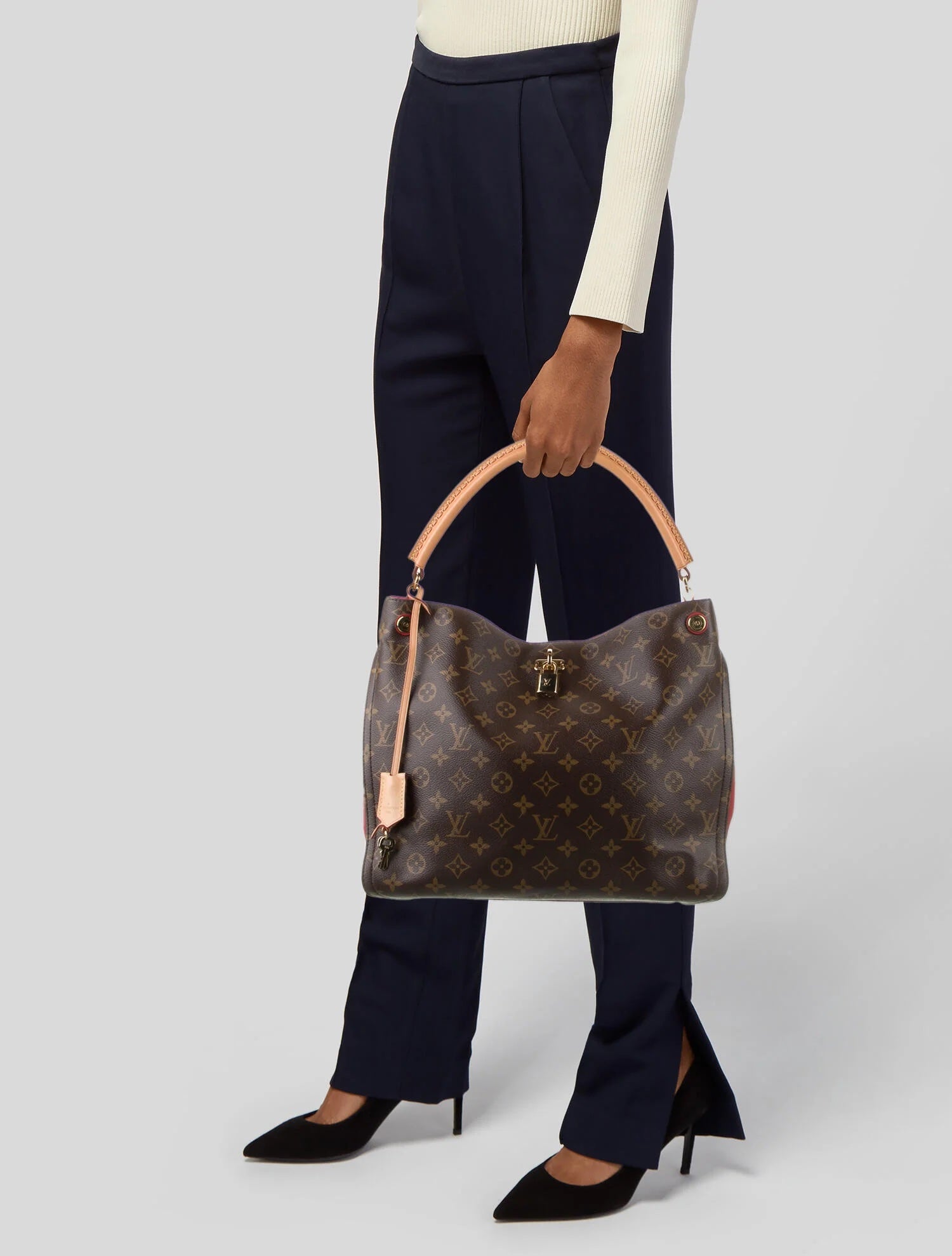 LOUIS VUITTON MONOGRAM Gaïa SHOULDER BAG