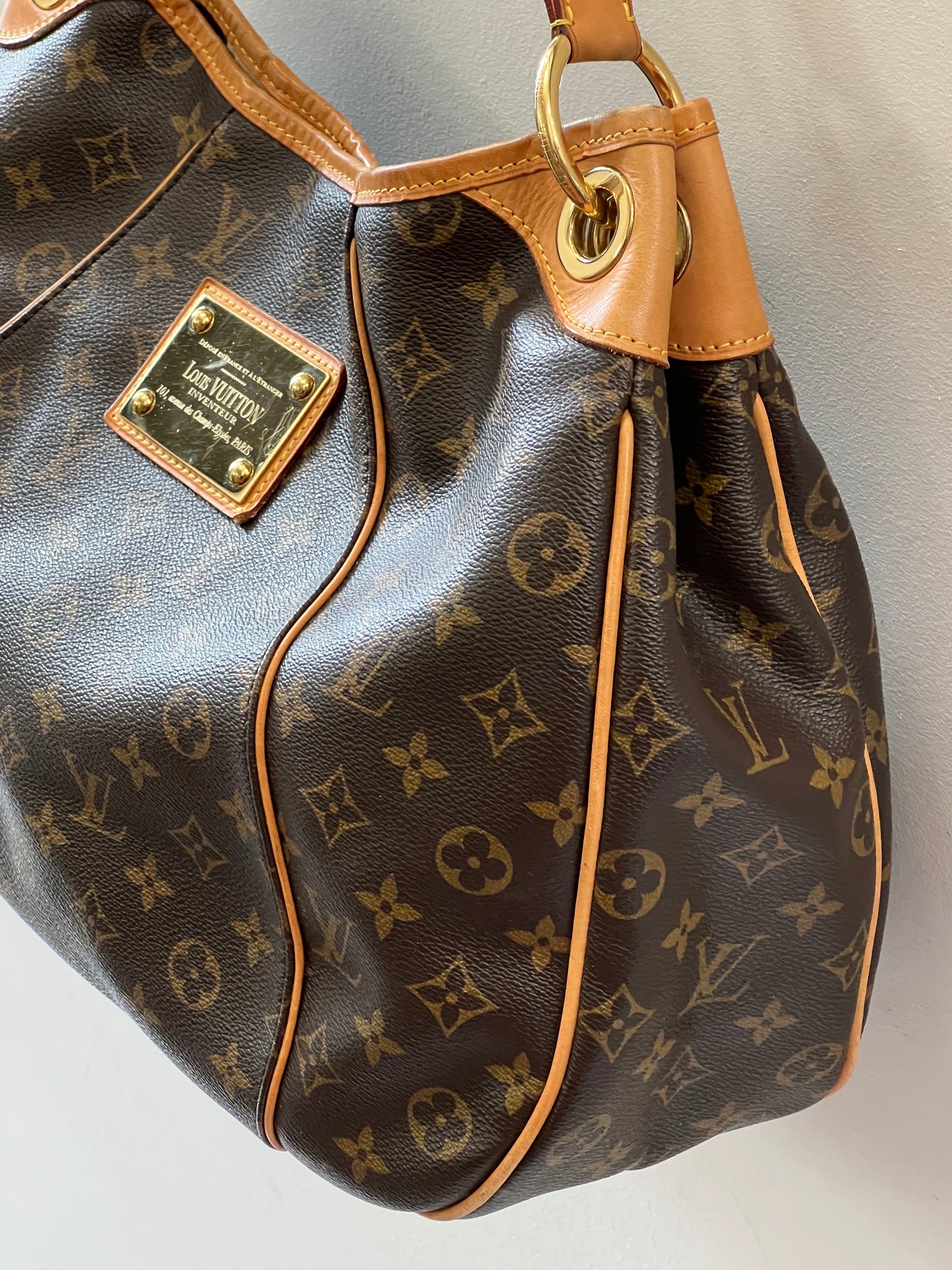 LOUIS VUITTON MONOGRAM GALLIERA PM BAG