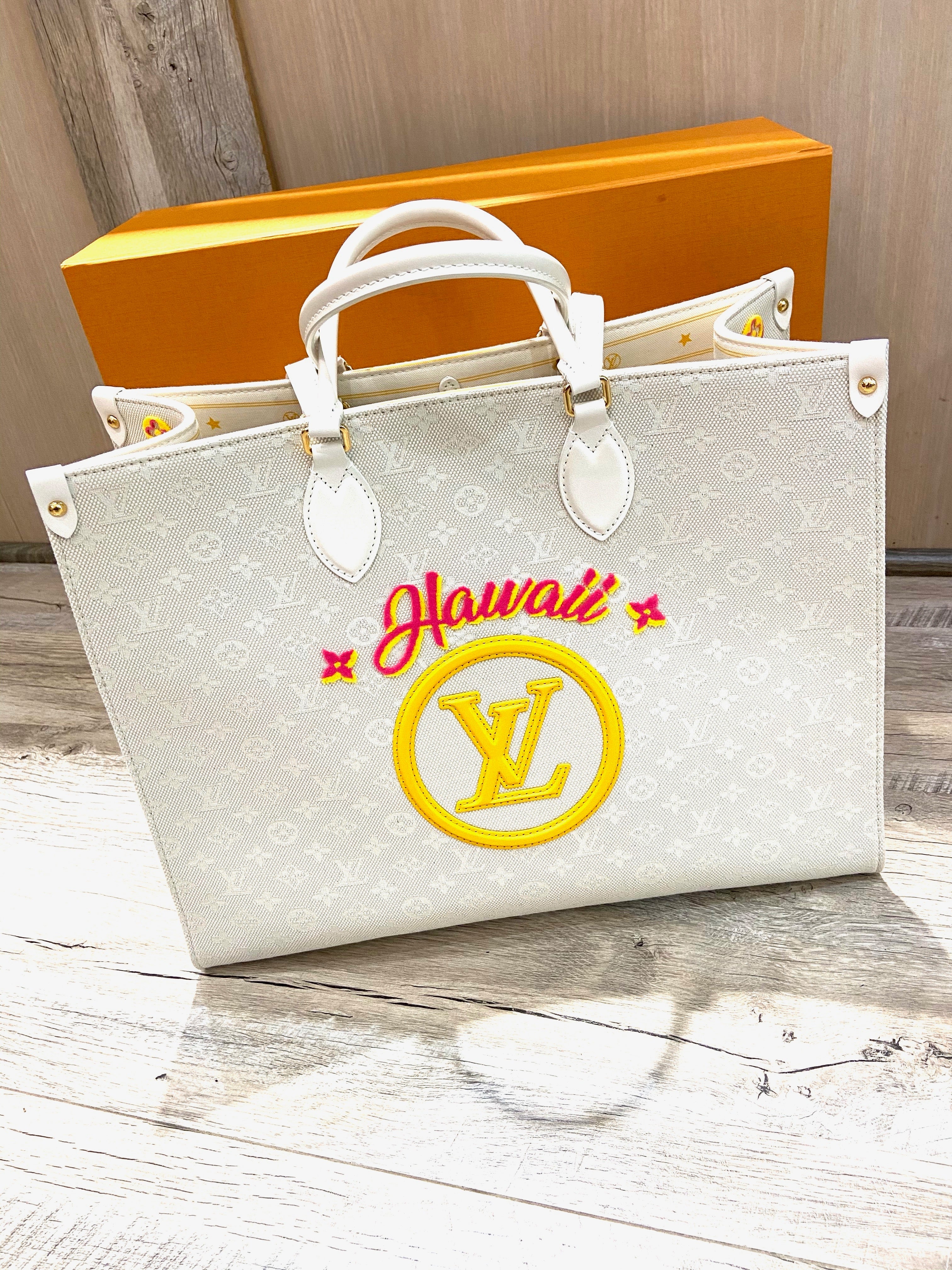 LOUIS VUITTON MONOGRAM JACQUARD HAWAII ON THE GO GM