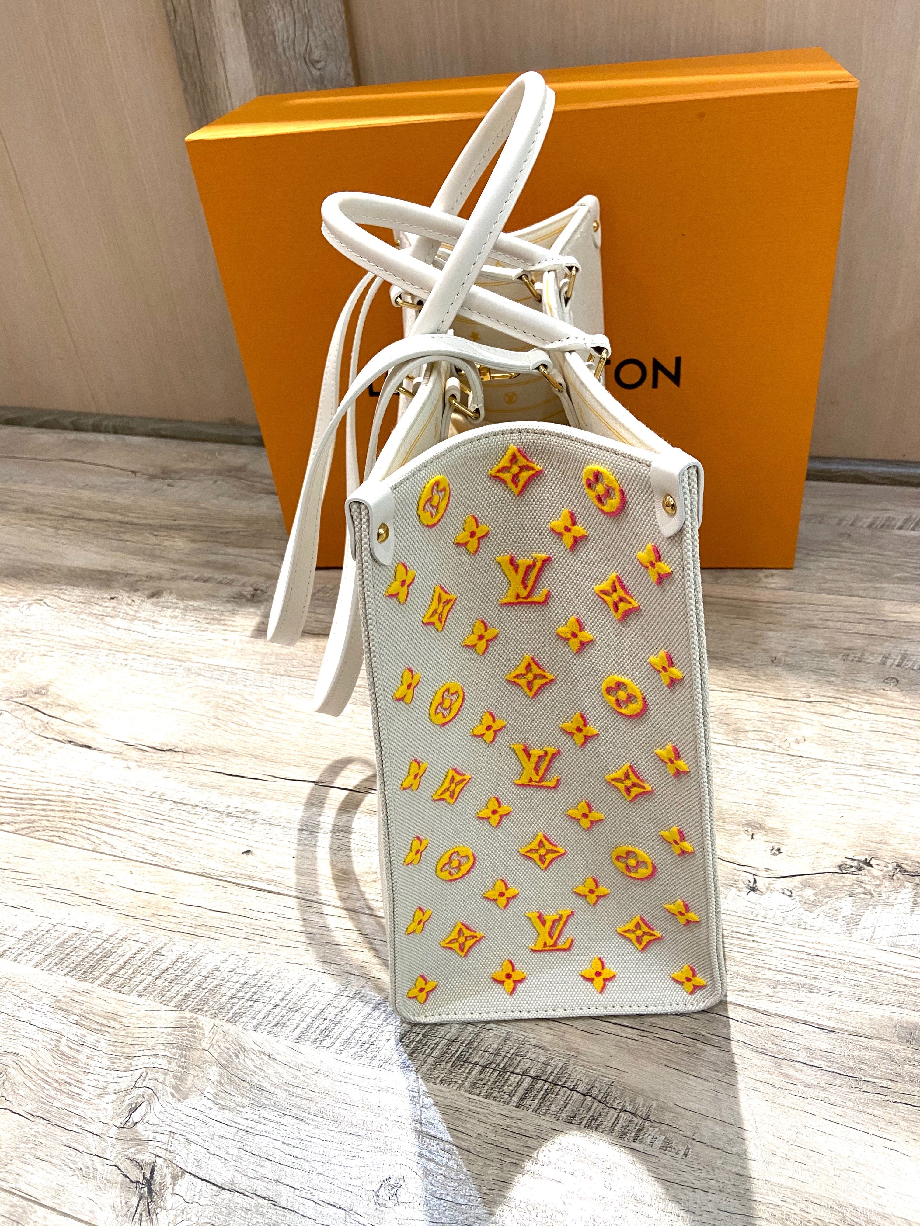 LOUIS VUITTON MONOGRAM JACQUARD HAWAII ON THE GO GM