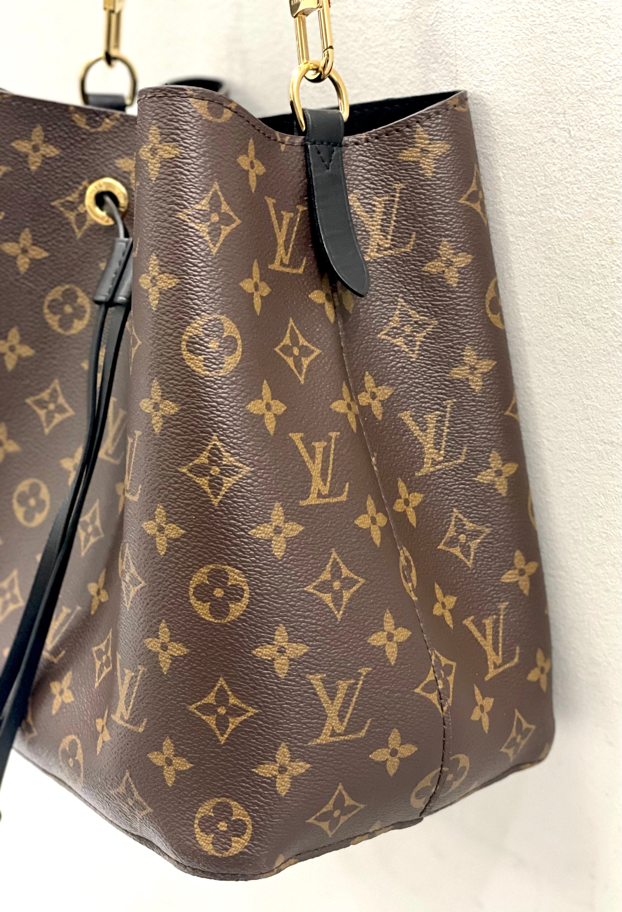 LOUIS VUITTON MONOGRAM NÉONOÉ MM BAG