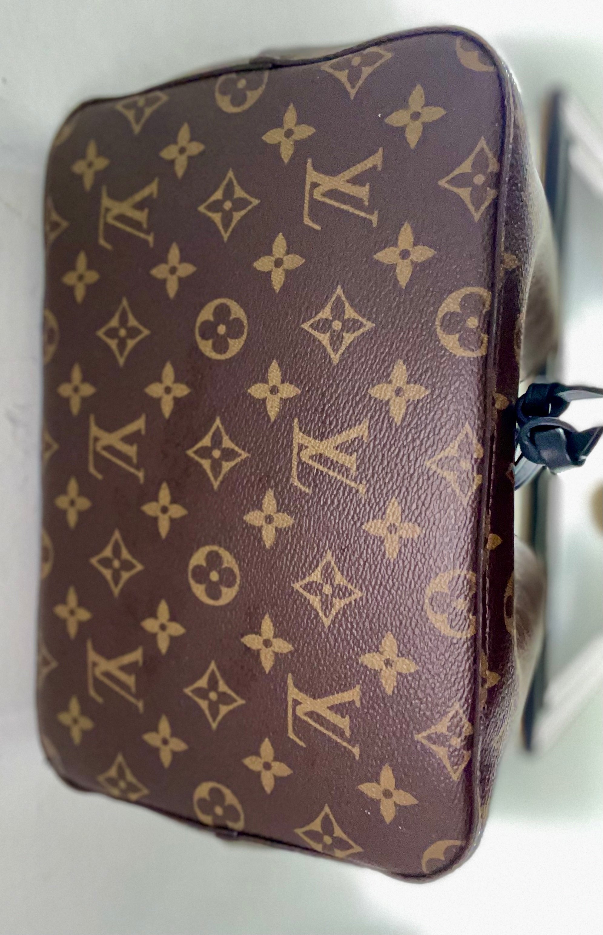 LOUIS VUITTON MONOGRAM NÉONOÉ MM BAG