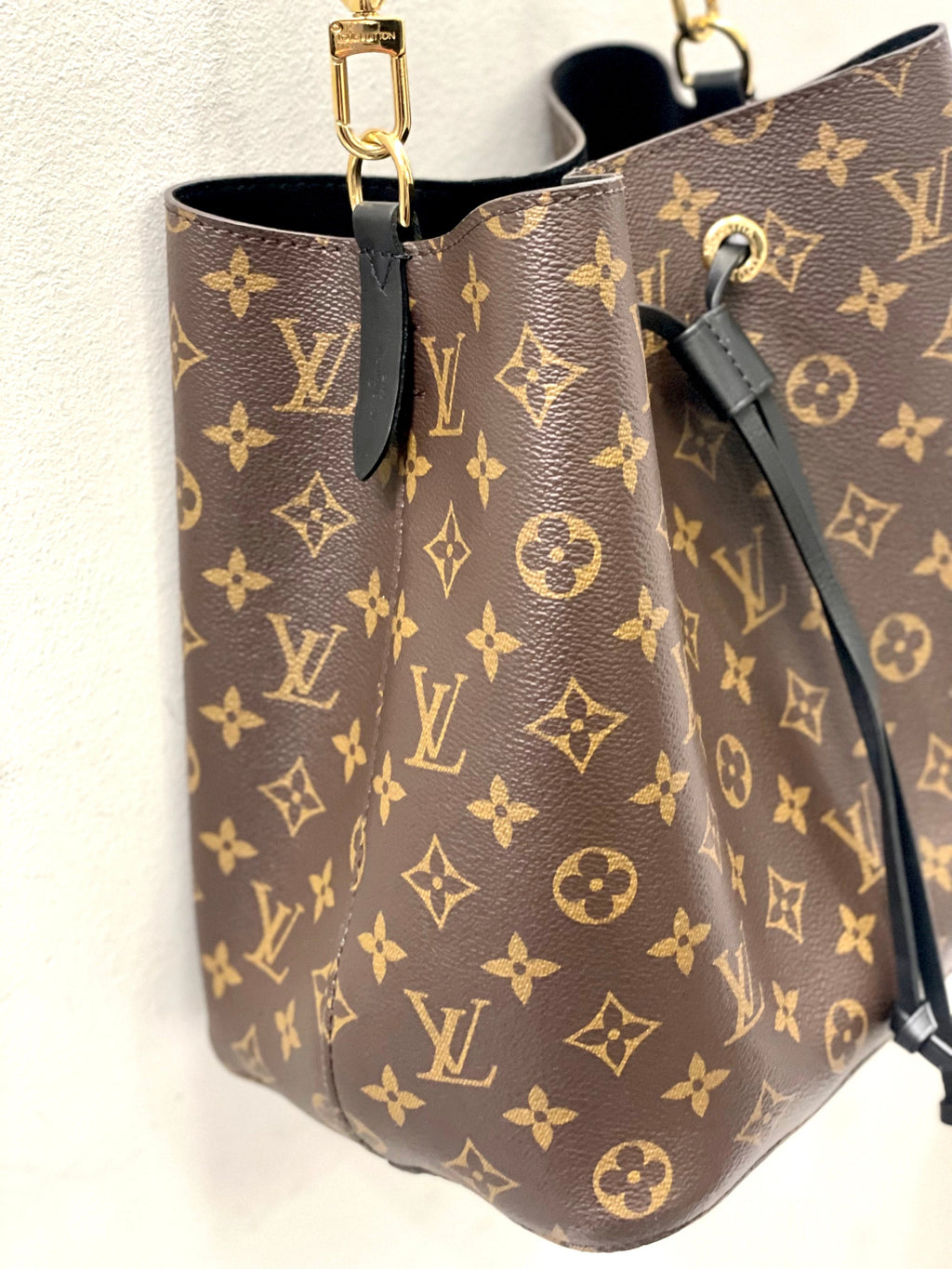 LOUIS VUITTON MONOGRAM NÉONOÉ MM BAG