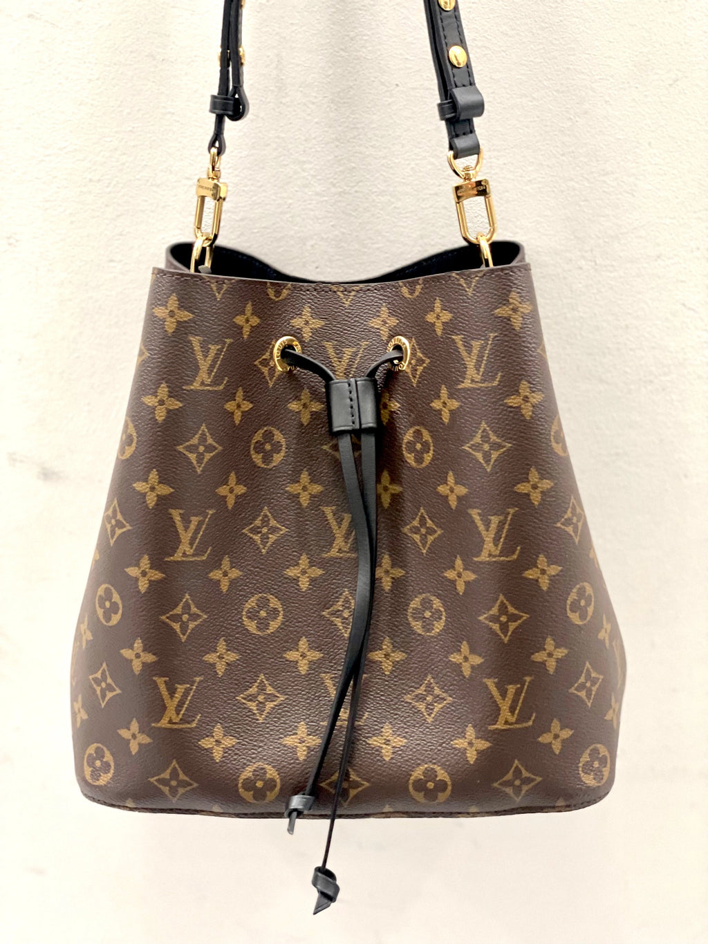 LOUIS VUITTON MONOGRAM NÉONOÉ MM BAG