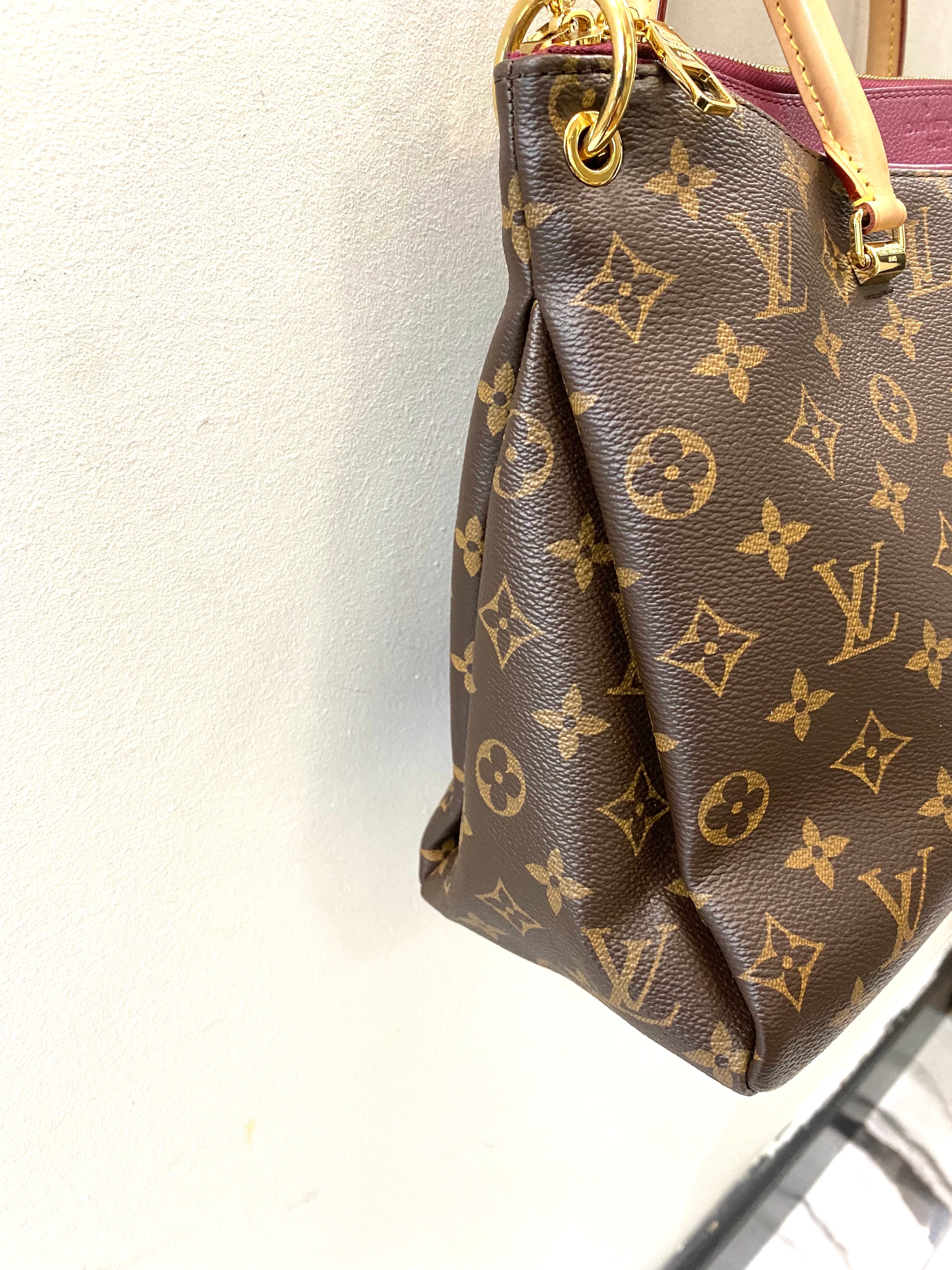 LOUIS VUITTON MONOGRAM PALLAS DAHLIA SHOULDER BAG