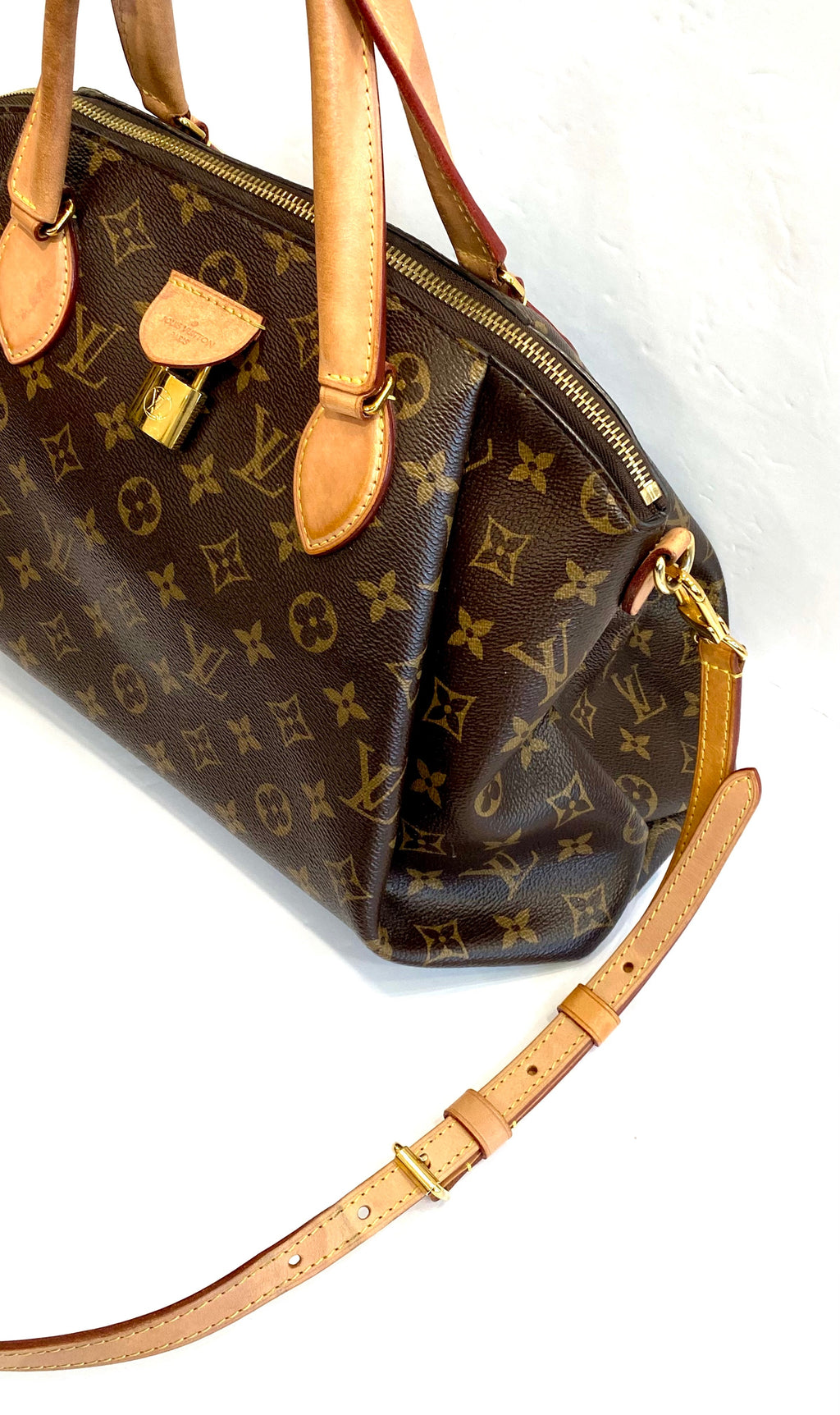LOUIS VUITTON MONOGRAM RIVOLI MM SHOULDER BAG