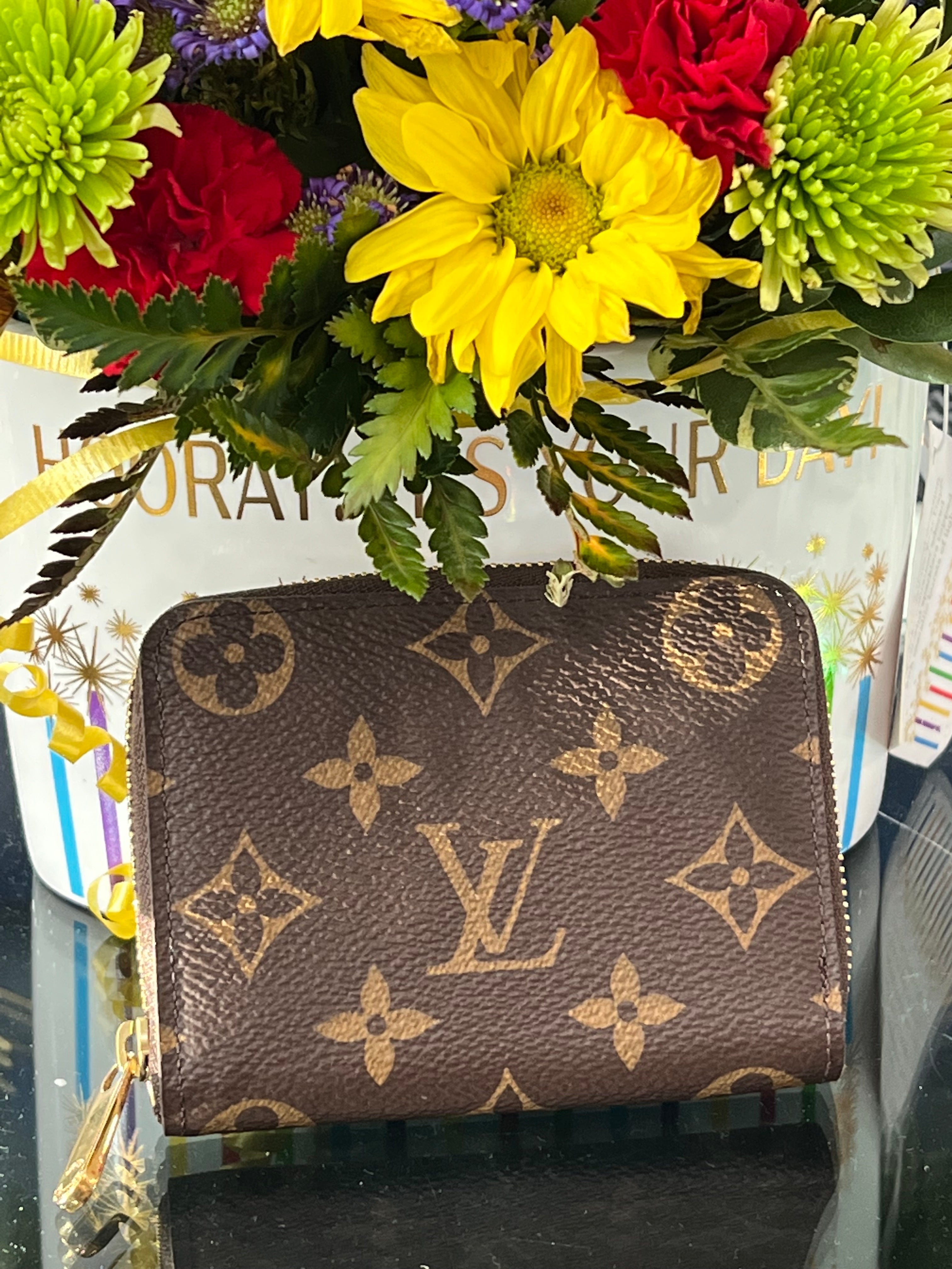 LOUIS VUITTON MONOGRAM ZIPPY COIN CASE