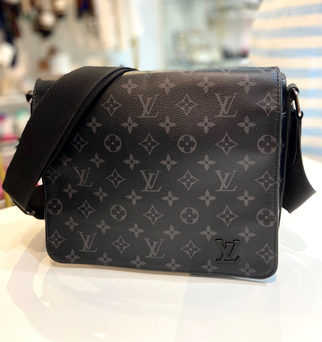 LOUIS VUITTON MONOGRAM ECLIPSE DISTRICT PM MESSENGER BAG
