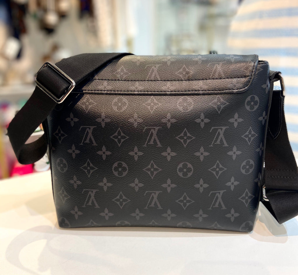 LOUIS VUITTON MONOGRAM ECLIPSE DISTRICT PM MESSENGER BAG