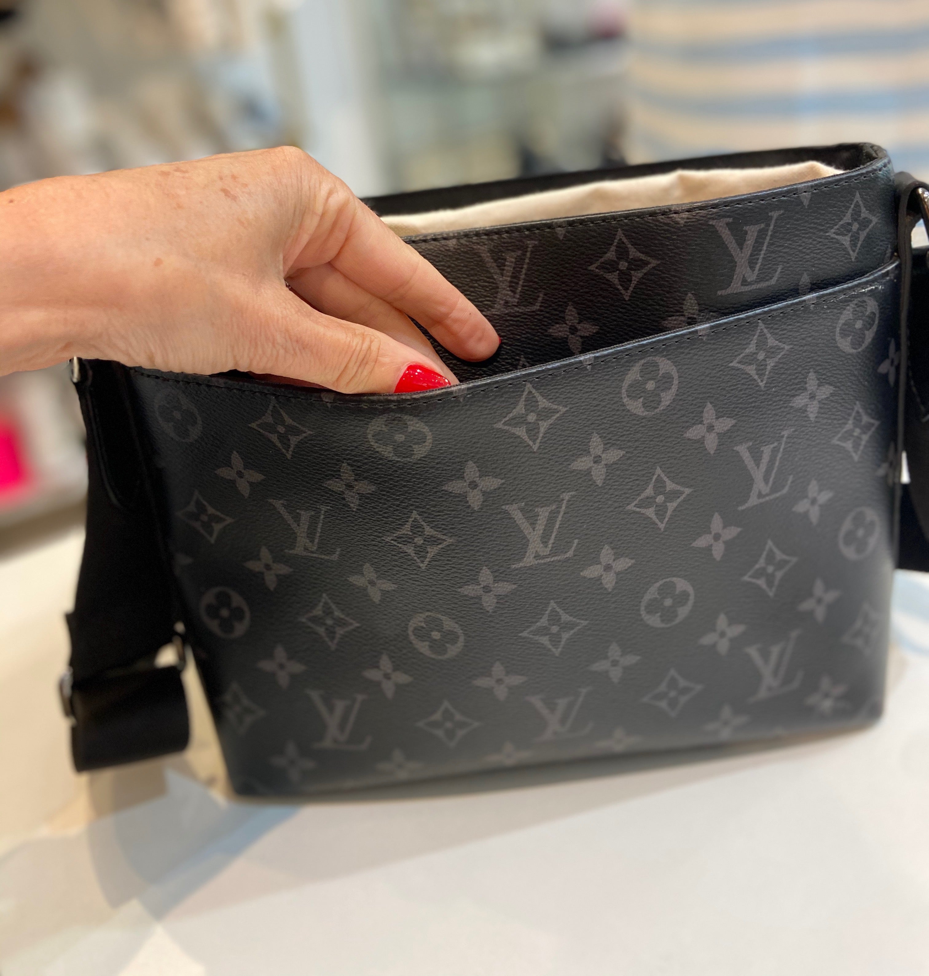 LOUIS VUITTON MONOGRAM ECLIPSE DISTRICT PM MESSENGER BAG