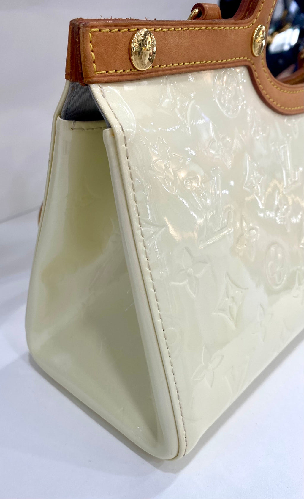 LOUIS VUITTON VERNIS ROXBURY DRIVE BAG