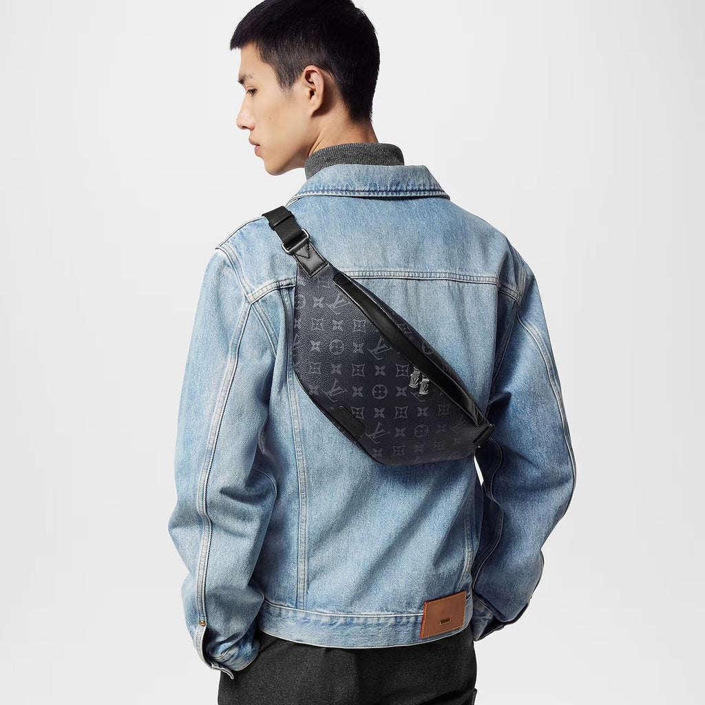 LOUIS VUITTON MONOGRAM ECLIPSE DISCOVERY BUMBAG PM