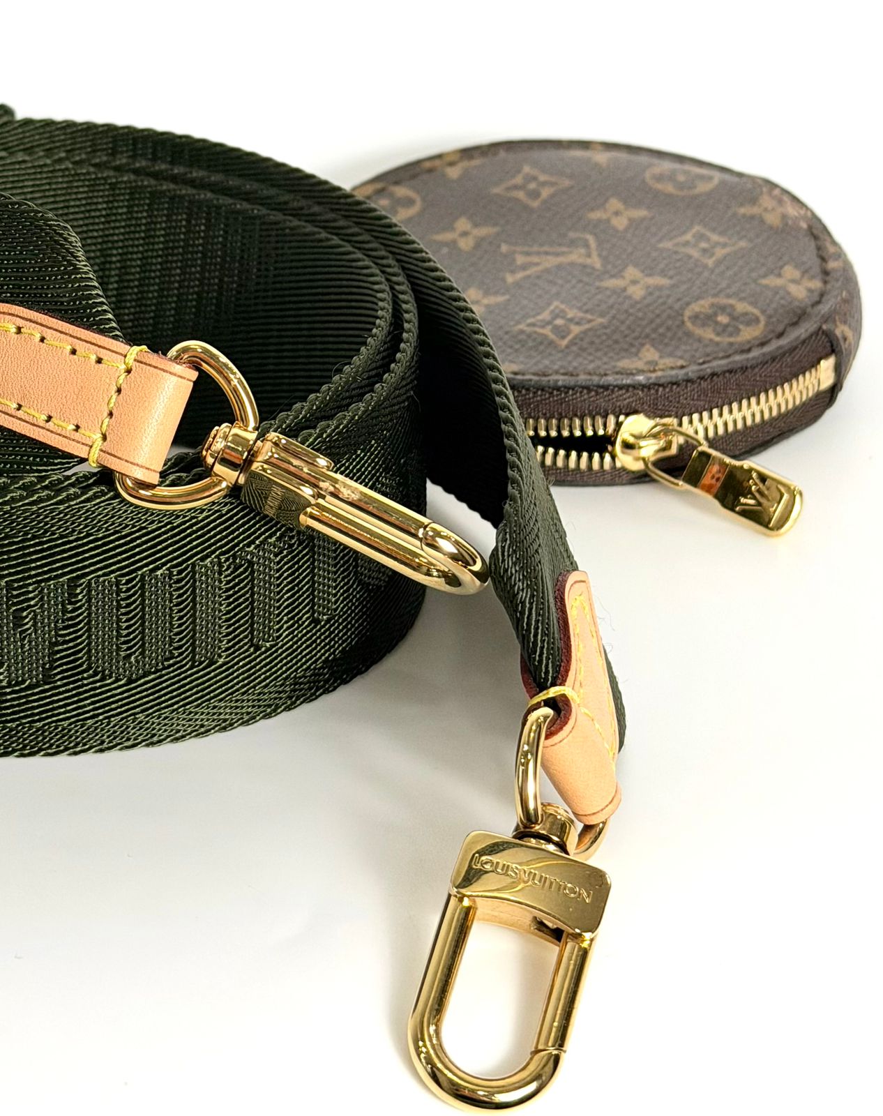LOUIS VUITTON BANDOULIÈRE MONOGRAM POCHETTE