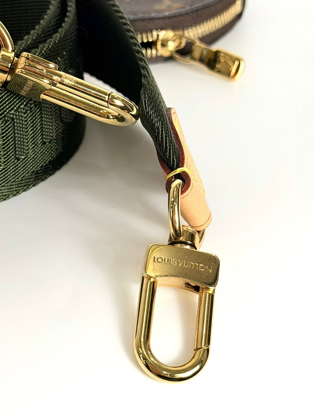 LOUIS VUITTON BANDOULIÈRE MONOGRAM POCHETTE