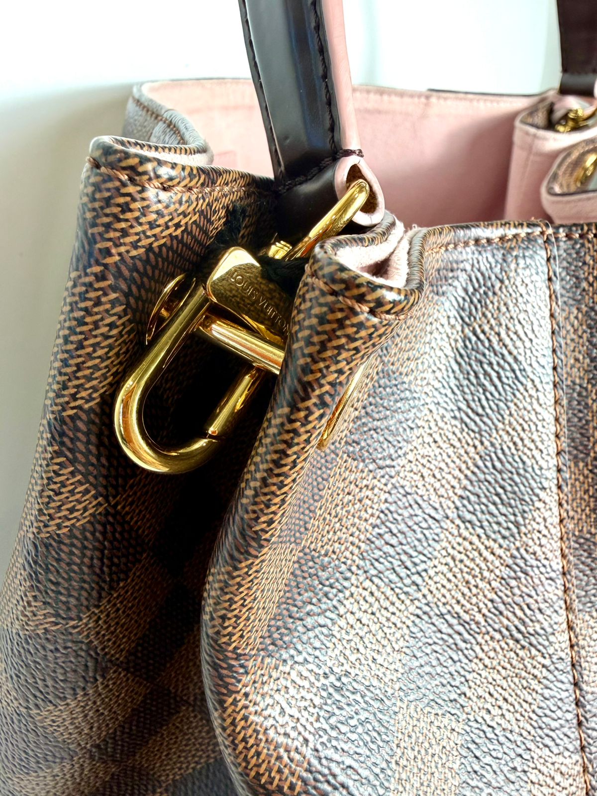 LOUIS VUITTON CAISSA DAMIER HOBO BAG ROSE BALLERINE