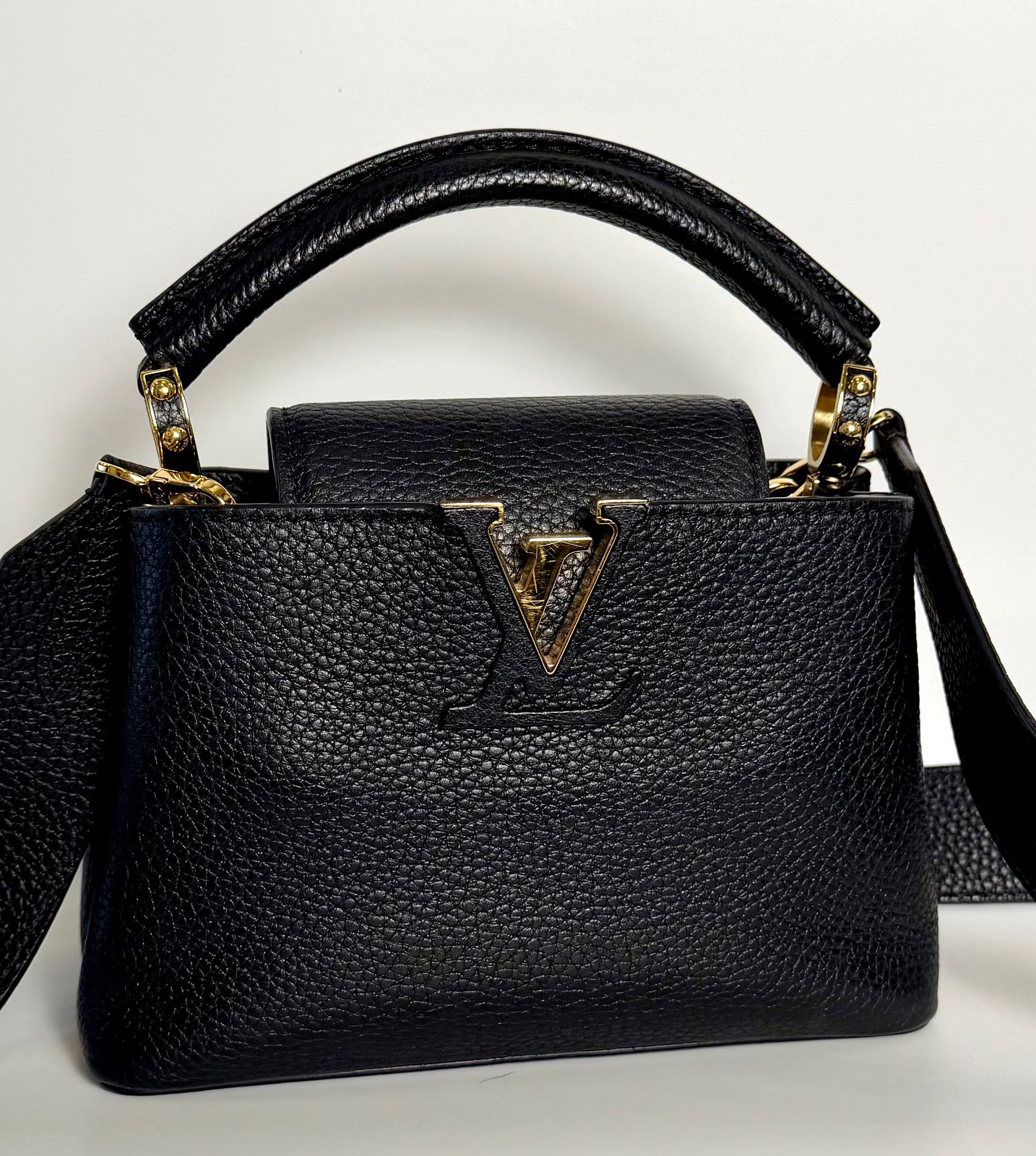 LOUIS VUITTON TAURILLON LEATHER MINI CAPUCINES BAG