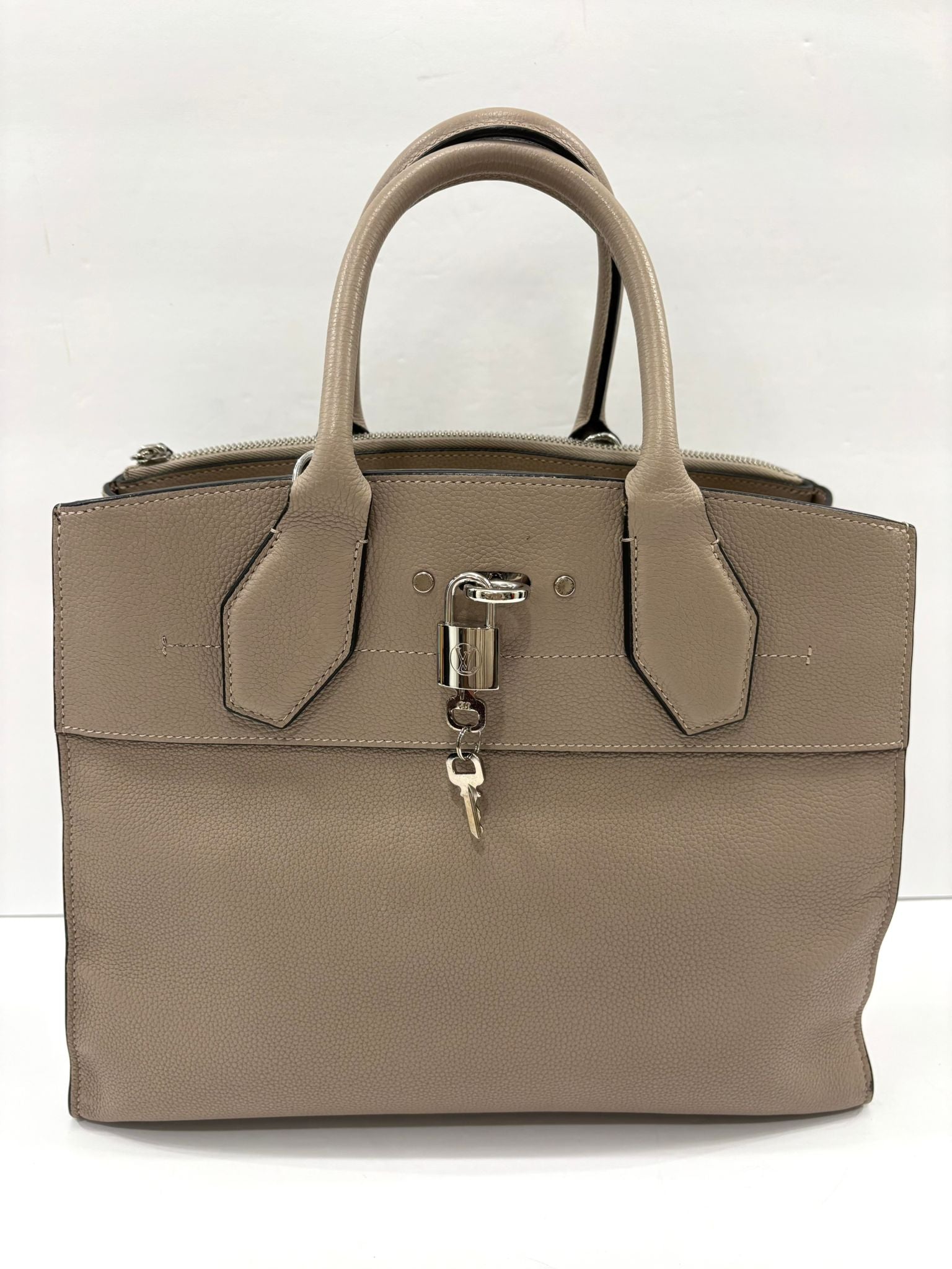 LOUIS VUITTON CITY STEAMER MM GRAINEDLEATHER HANDBAG