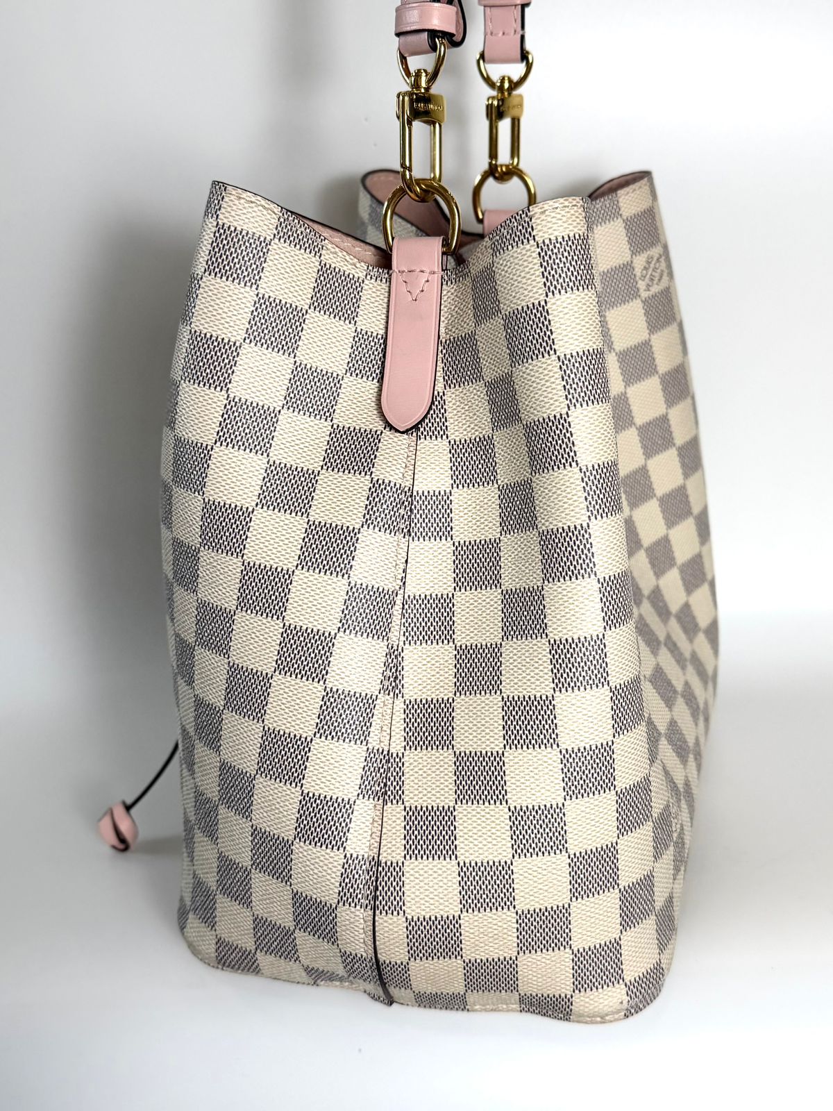 LOUIS VUITTON DAMIER AZUR NÉONOÉ EAU DE ROSE SHOULDER BAG