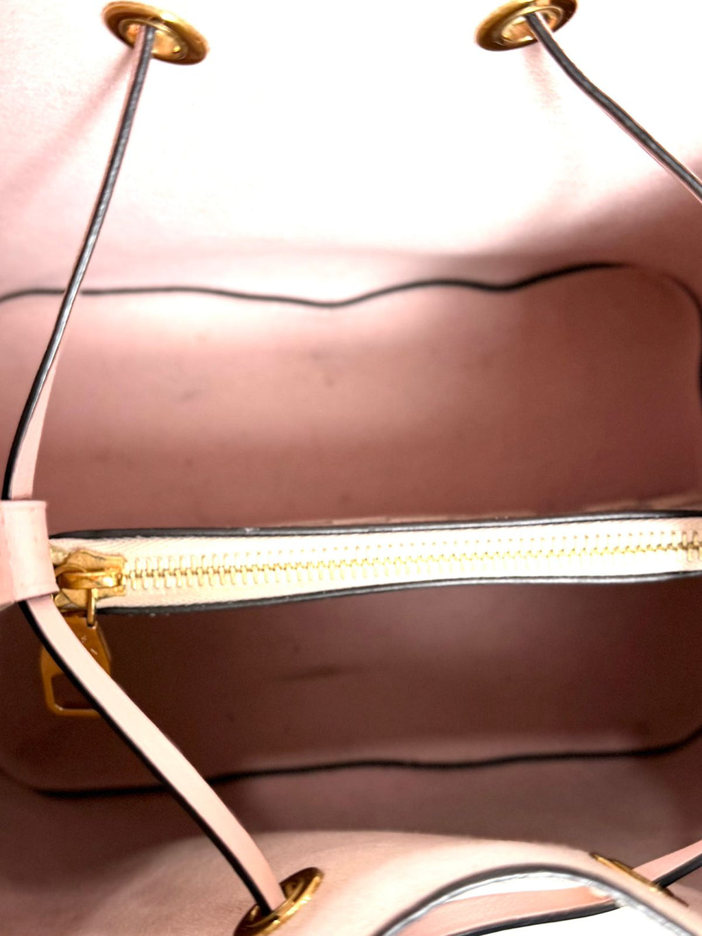 LOUIS VUITTON DAMIER AZUR NÉONOÉ EAU DE ROSE SHOULDER BAG