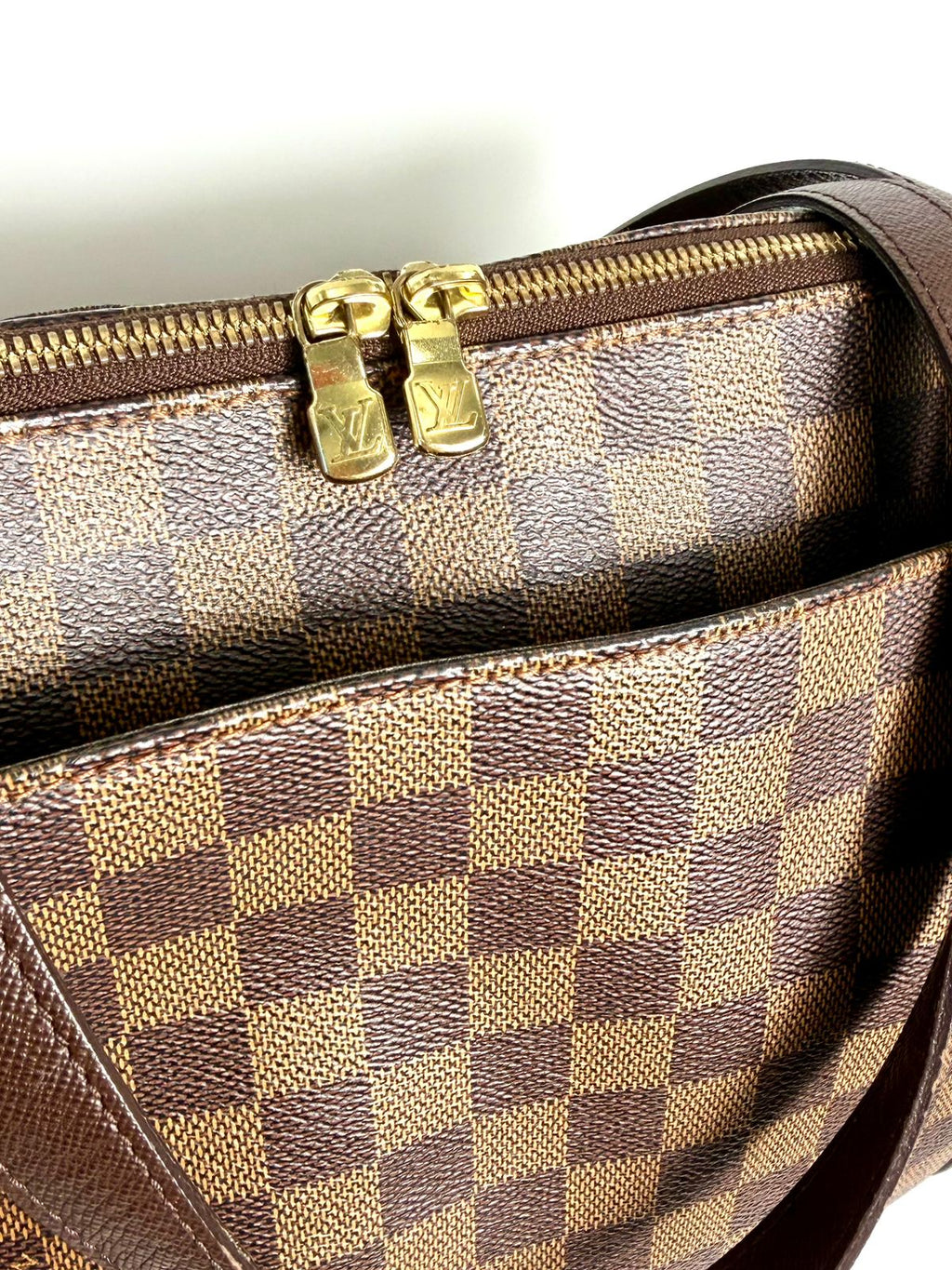 LOUIS VUITTON DAMIER EBENE BELEM MM SHOULDER BAG