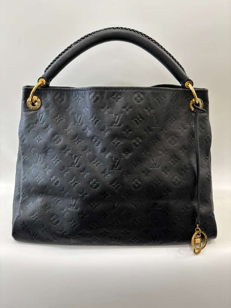 LOUIS VUITTON EMPREINTE LEATHER ARTSY MM BAG