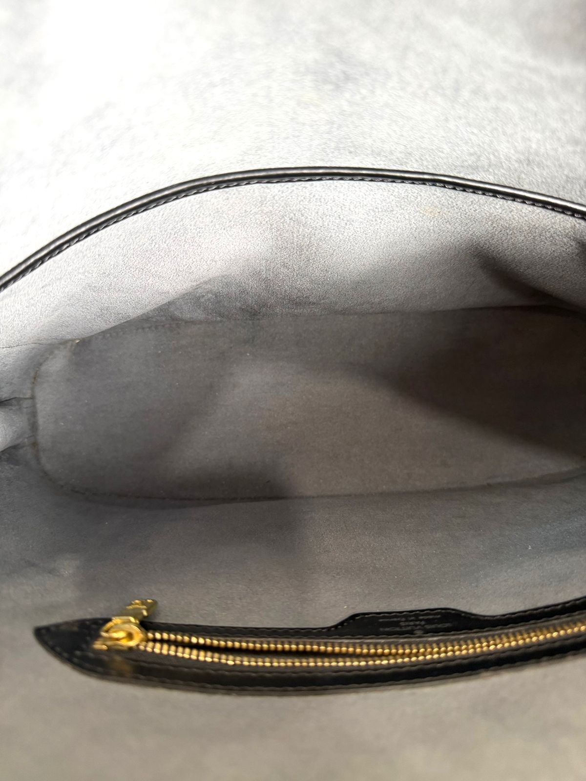 LOUIS VUITTON EPI LEATHER LUSSAC SHOULDER BAG