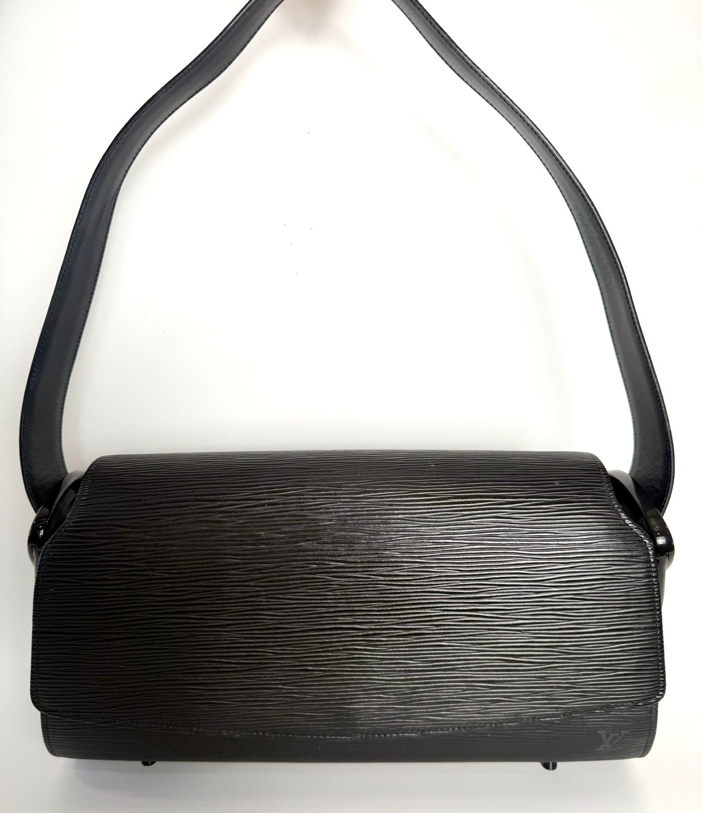 LOUIS VUITTON EPI LEATHER NOCTURNE GM SHOULDER BAG