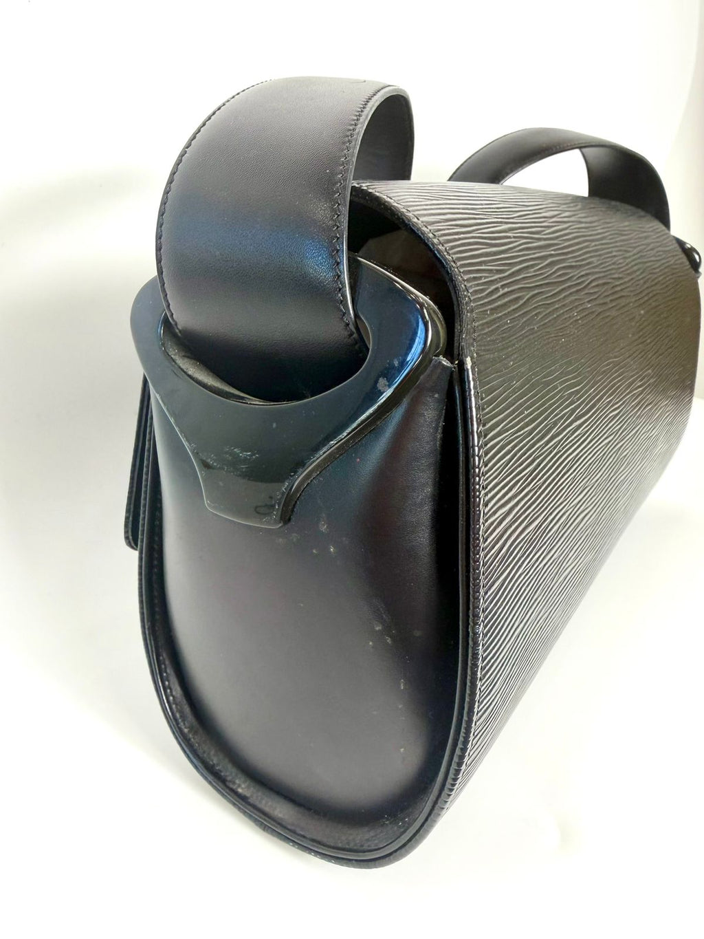LOUIS VUITTON EPI LEATHER NOCTURNE GM SHOULDER BAG